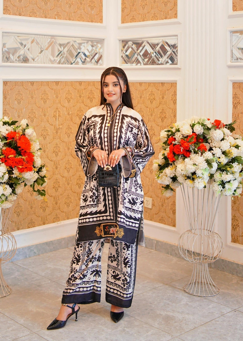 Midway Arts BLACK BEIGN coord Women 2pcs