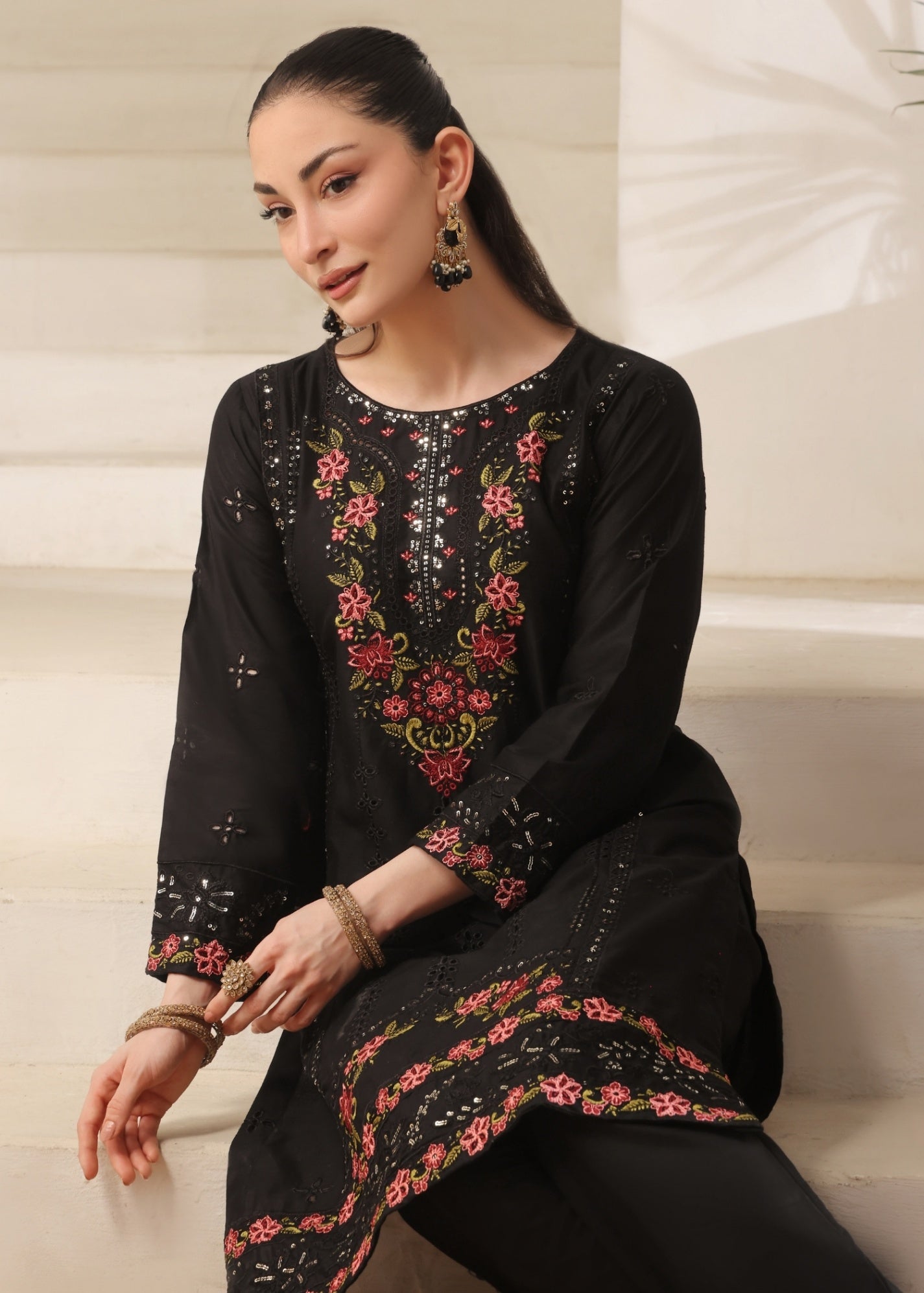 Ayra Pret Jhalak Black Women 2pcs