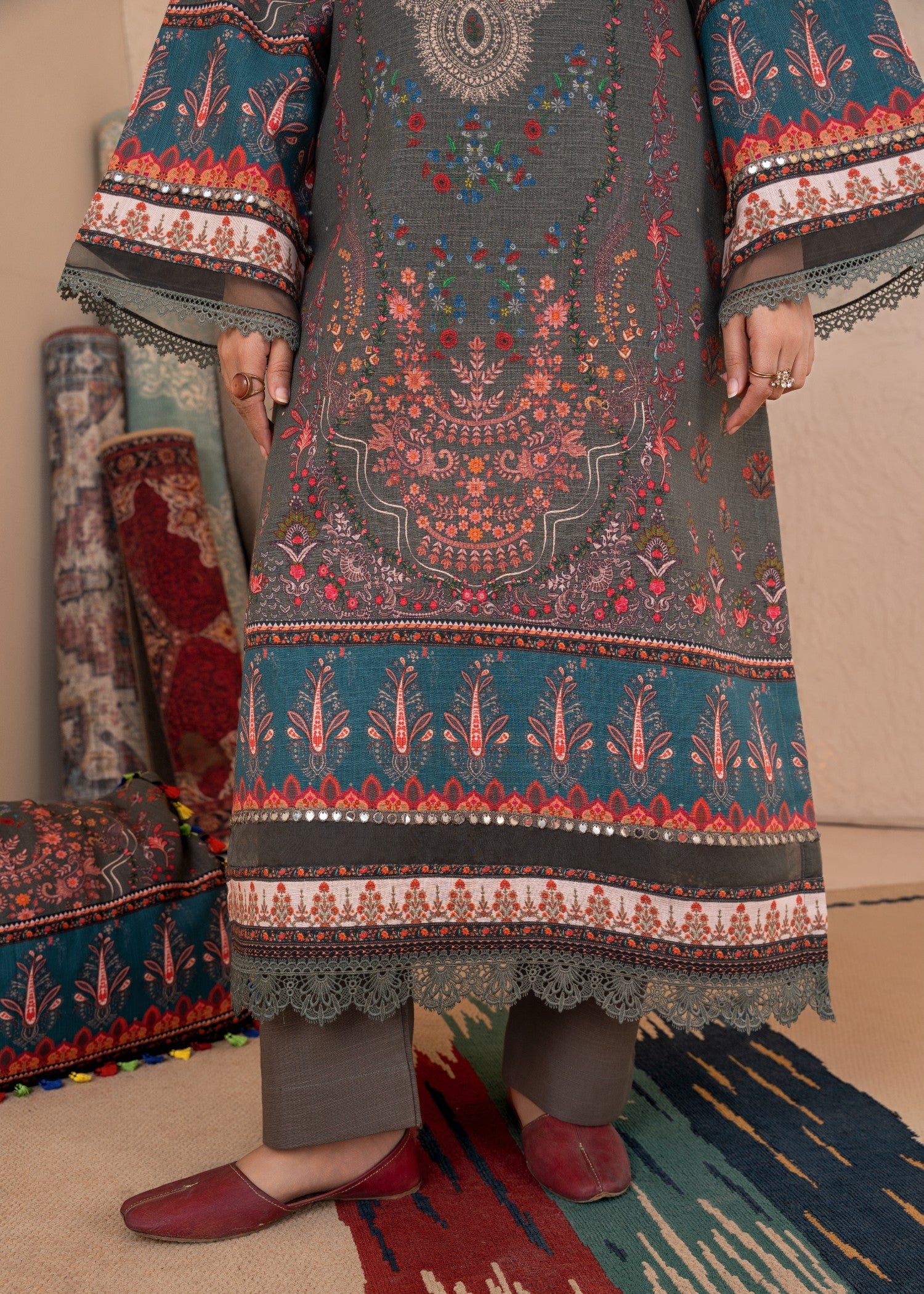 Chandan Nagri Roohi Women 3pcs