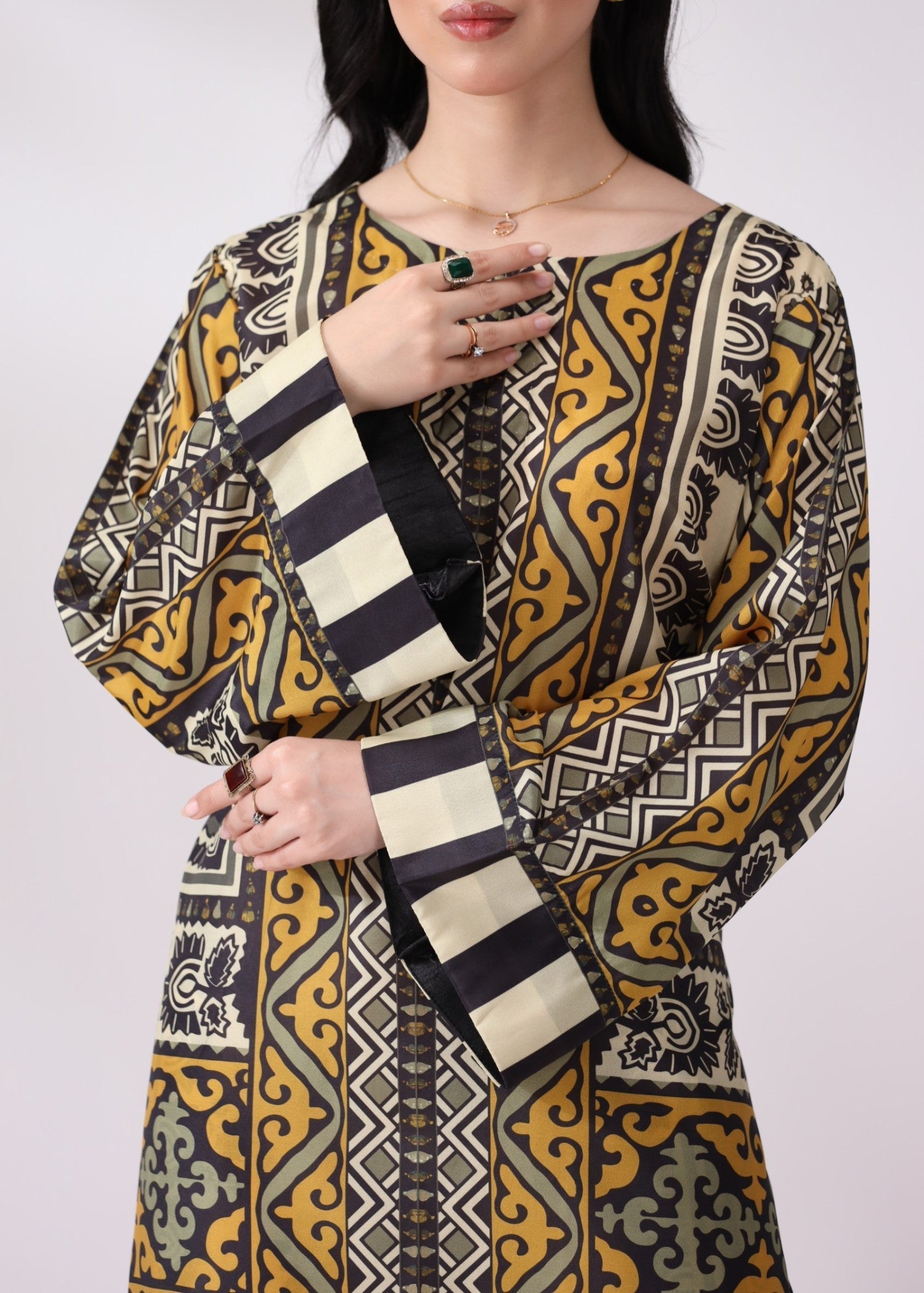 Mohagni CRP 05 STITCHED Women 2pcs