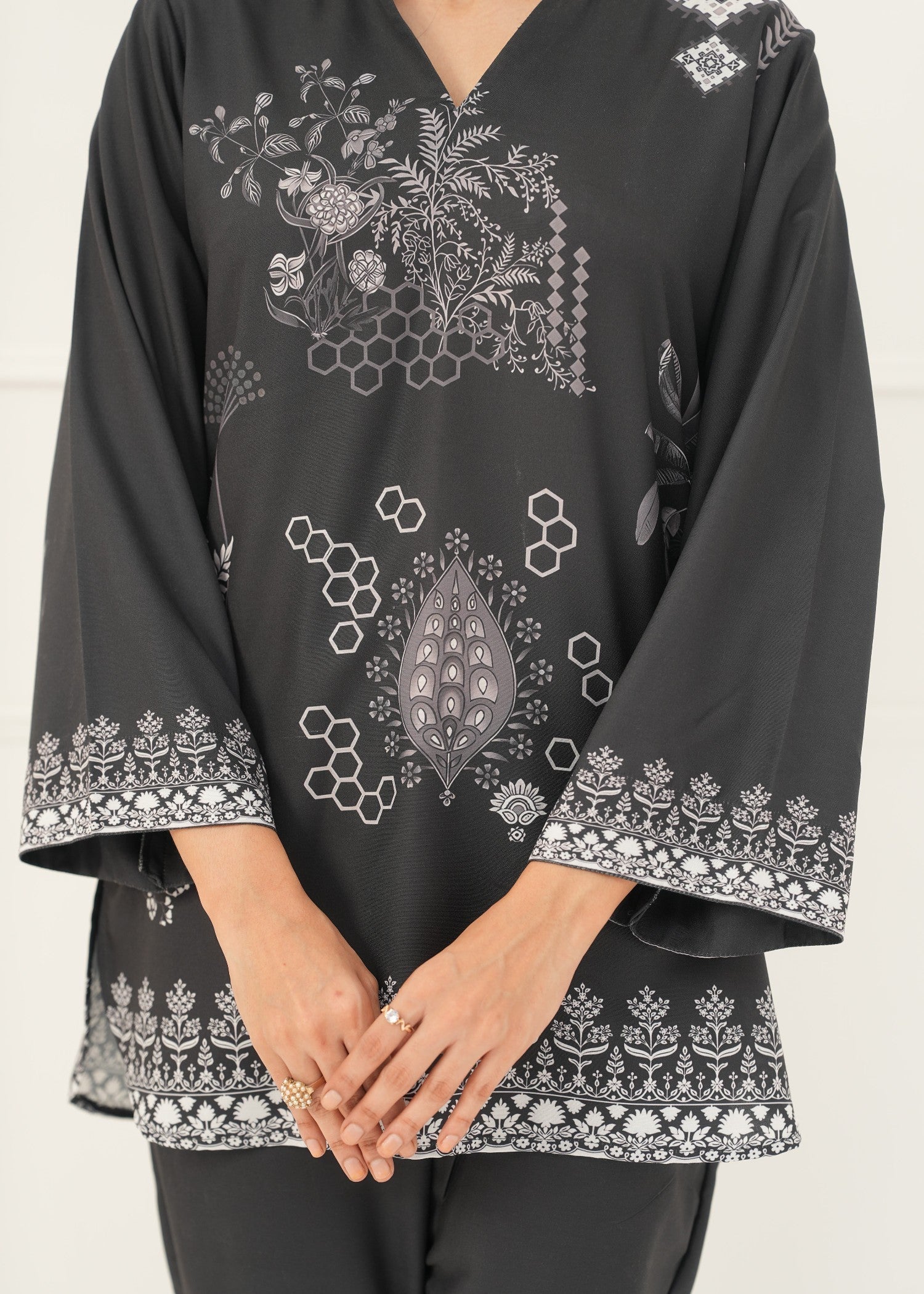 Nairah Nureh Women 2pcs