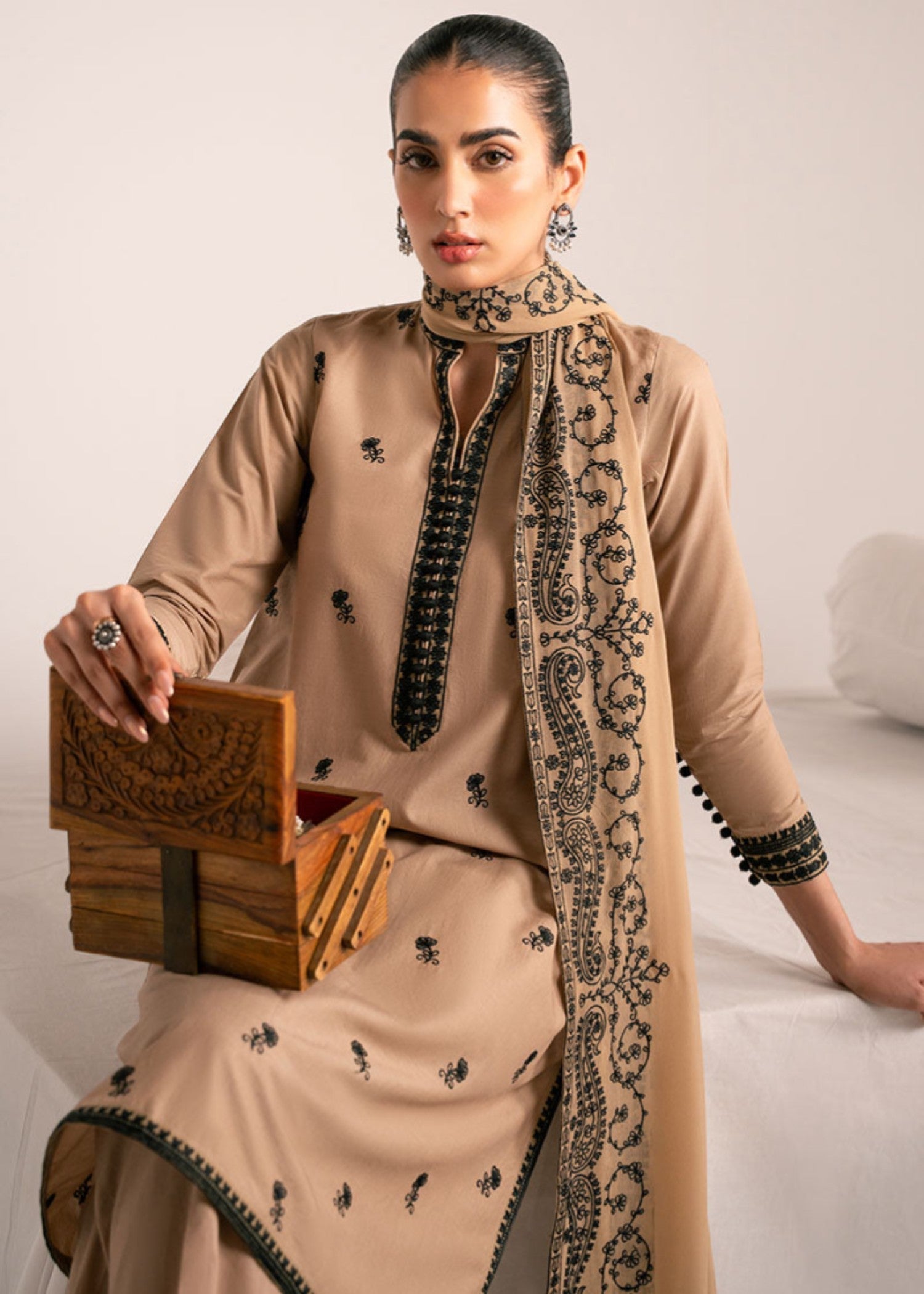 Cross Stitch SANDSTONE GRACE 0125RTWEMBCNT0406 Women 2pcs