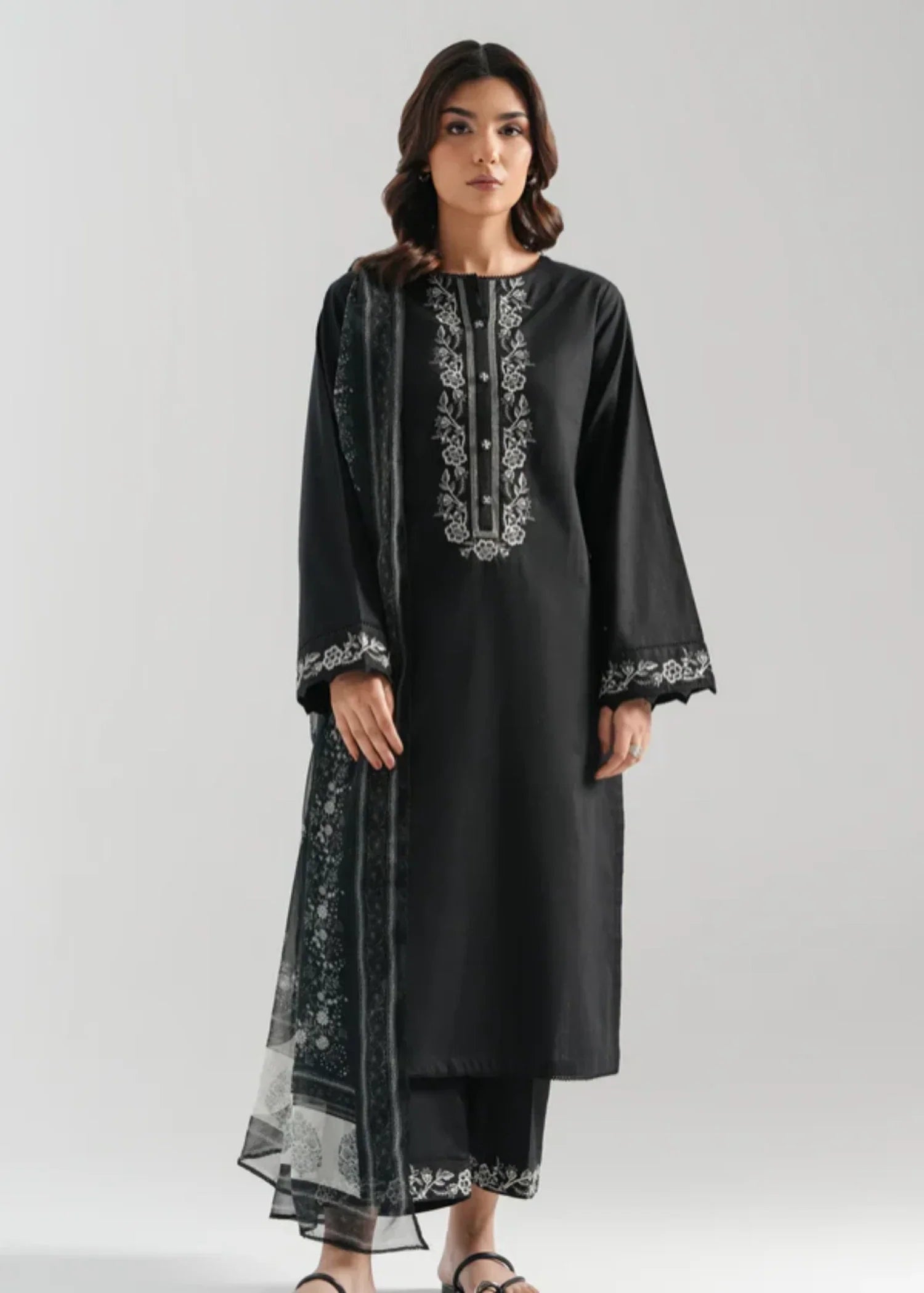 Zeen EMBROIDERED SUIT WLM35636 Women 3pcs