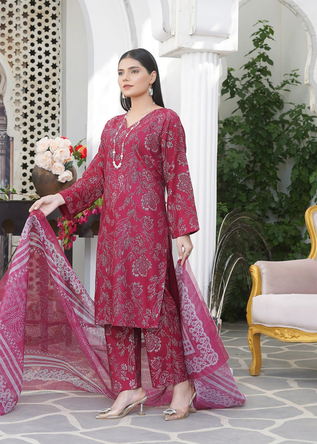 Hamna Kalim charizma maroon Women 3pcs