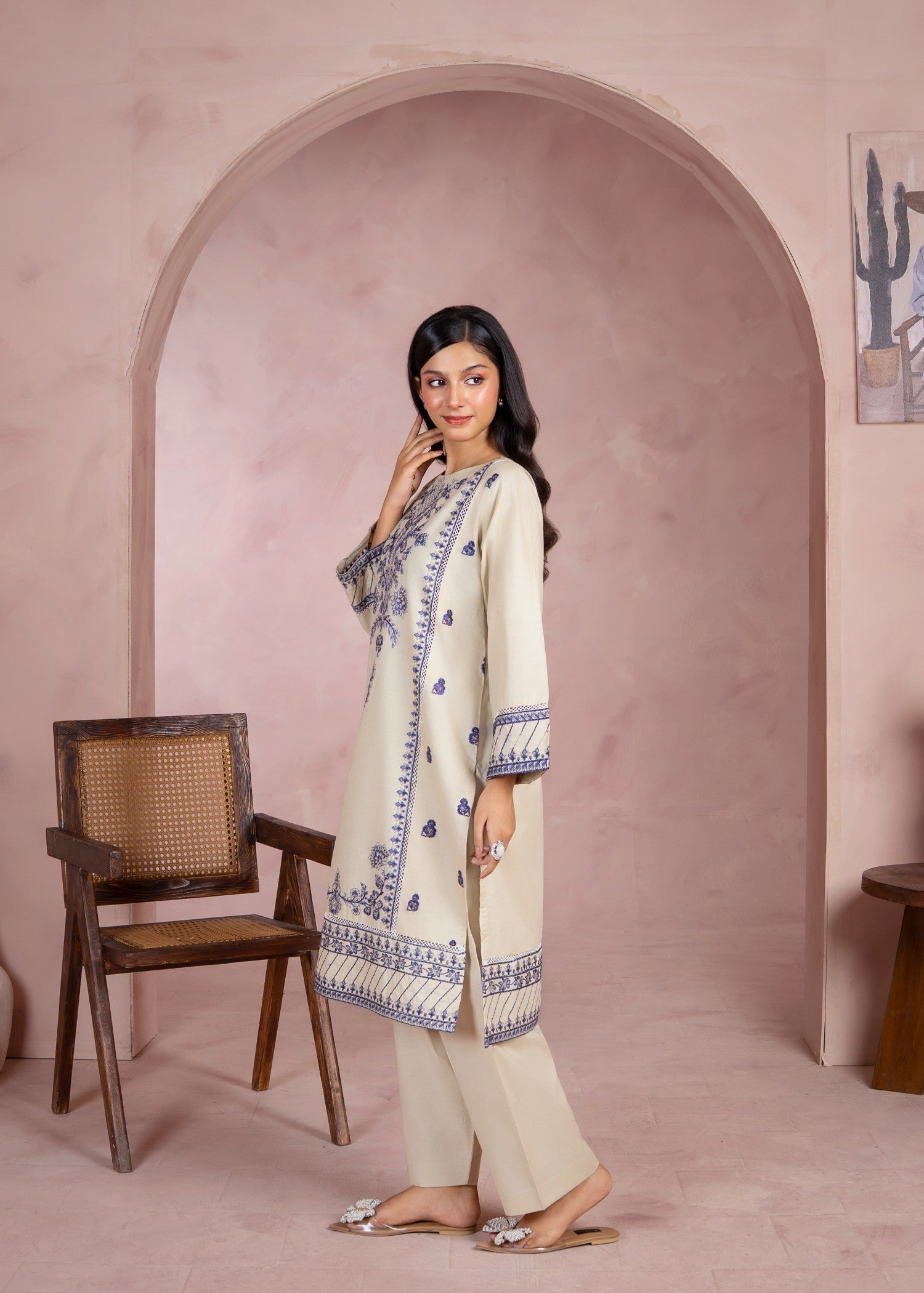 Parveen By Dee Arts LUMI Women 2pcs