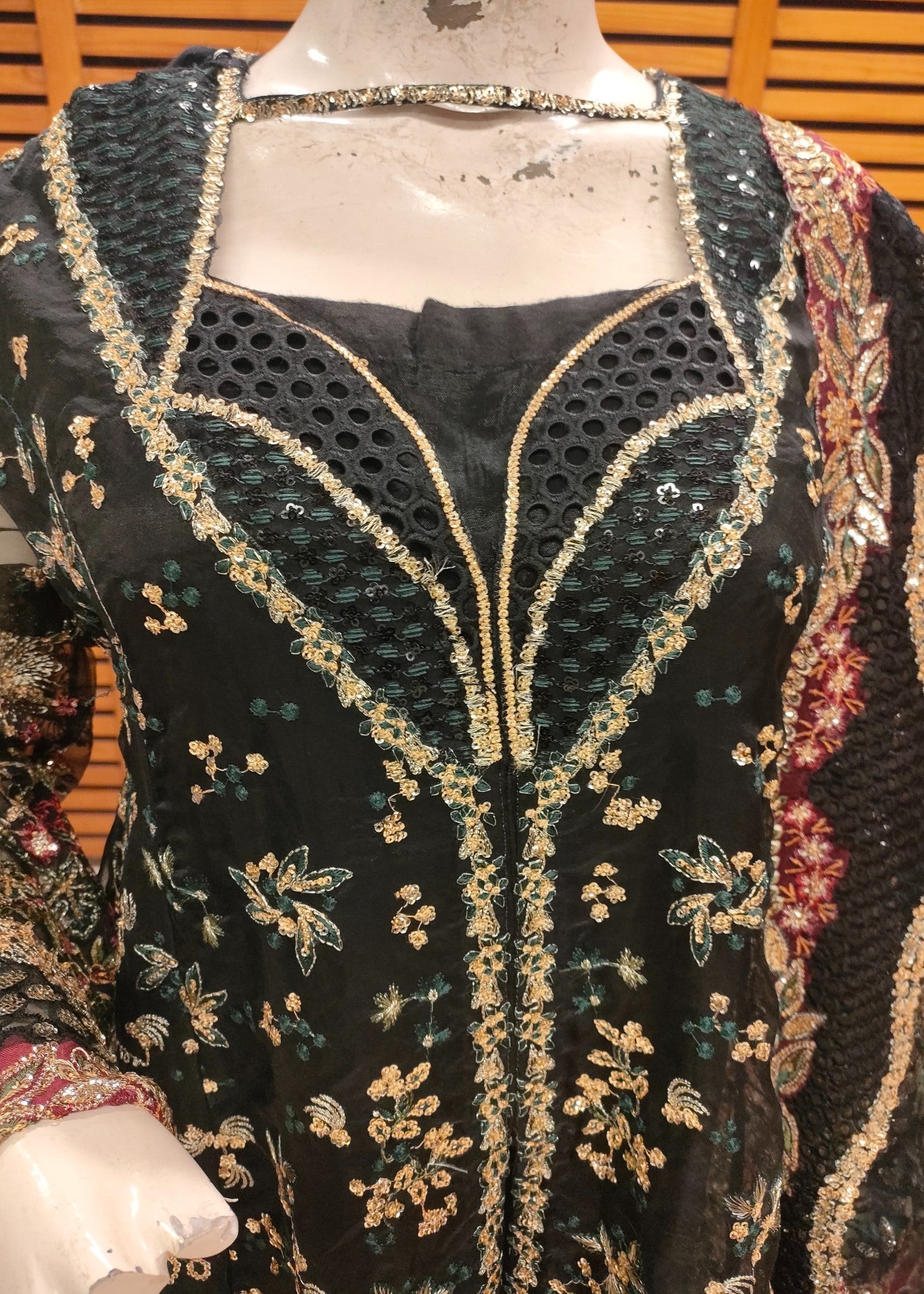 Afrozeh AFZ Meera AFH 24 08 (stitched) Women 3pcs