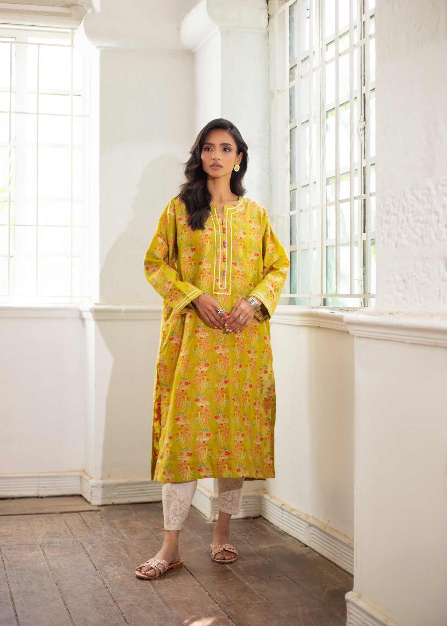 Azulie Green Woven Kurta by Women 1pcs