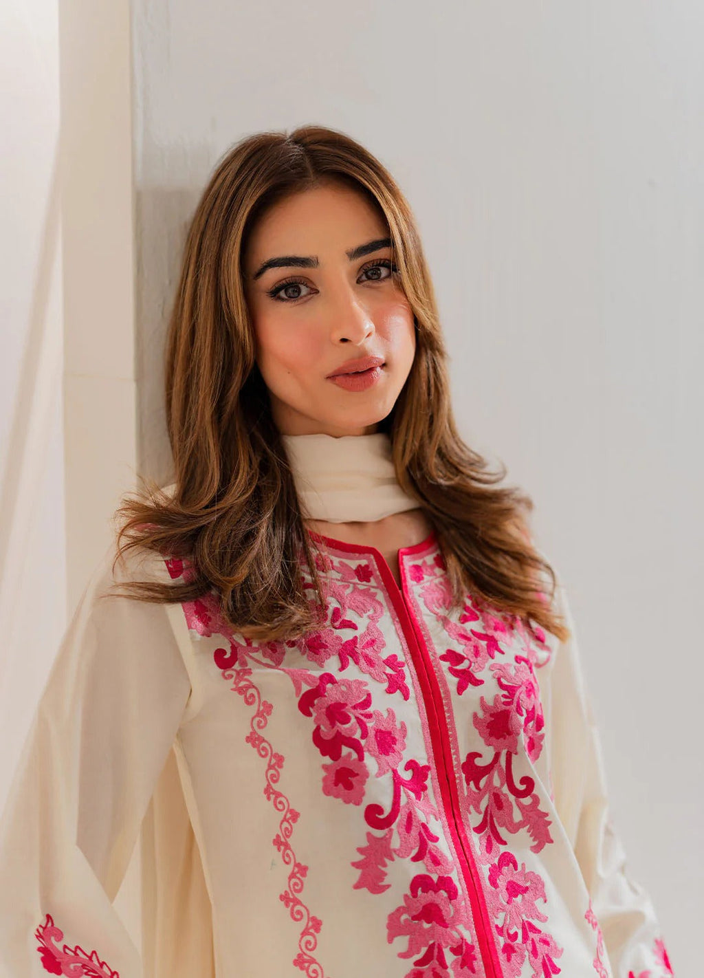 Chaudhary Arts Raya Embroidered Women 3pcs