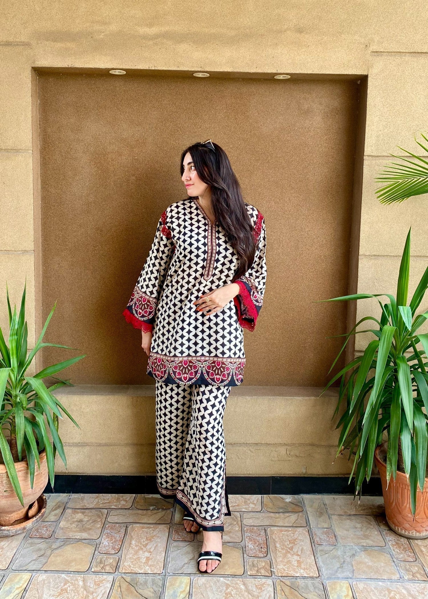 Preetpret Sahira Women 2pcs