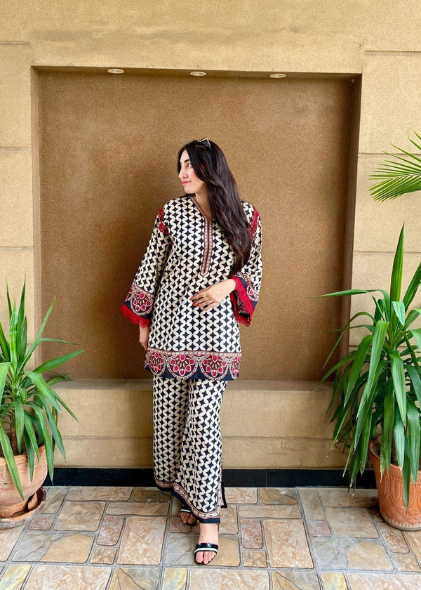 Preetpret Sahira Women 2pcs