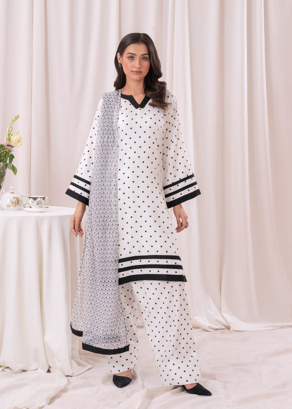 Laal Kurti Thee Piece's D114 Women 3pcs