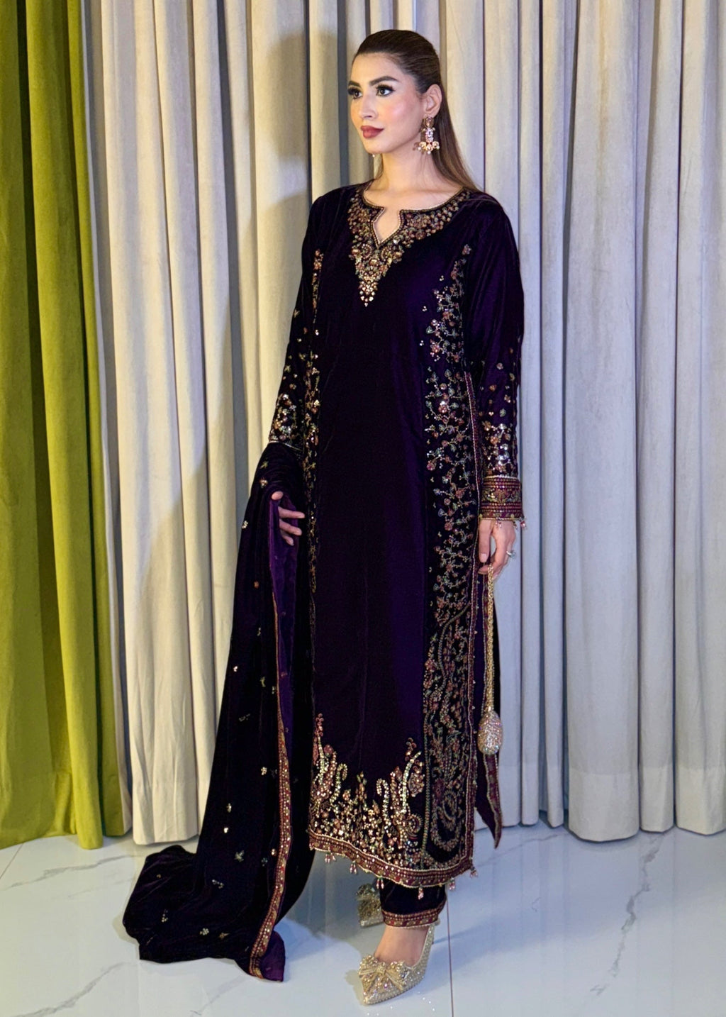 Laal Clothing Velvet V 08 Women 3pcs