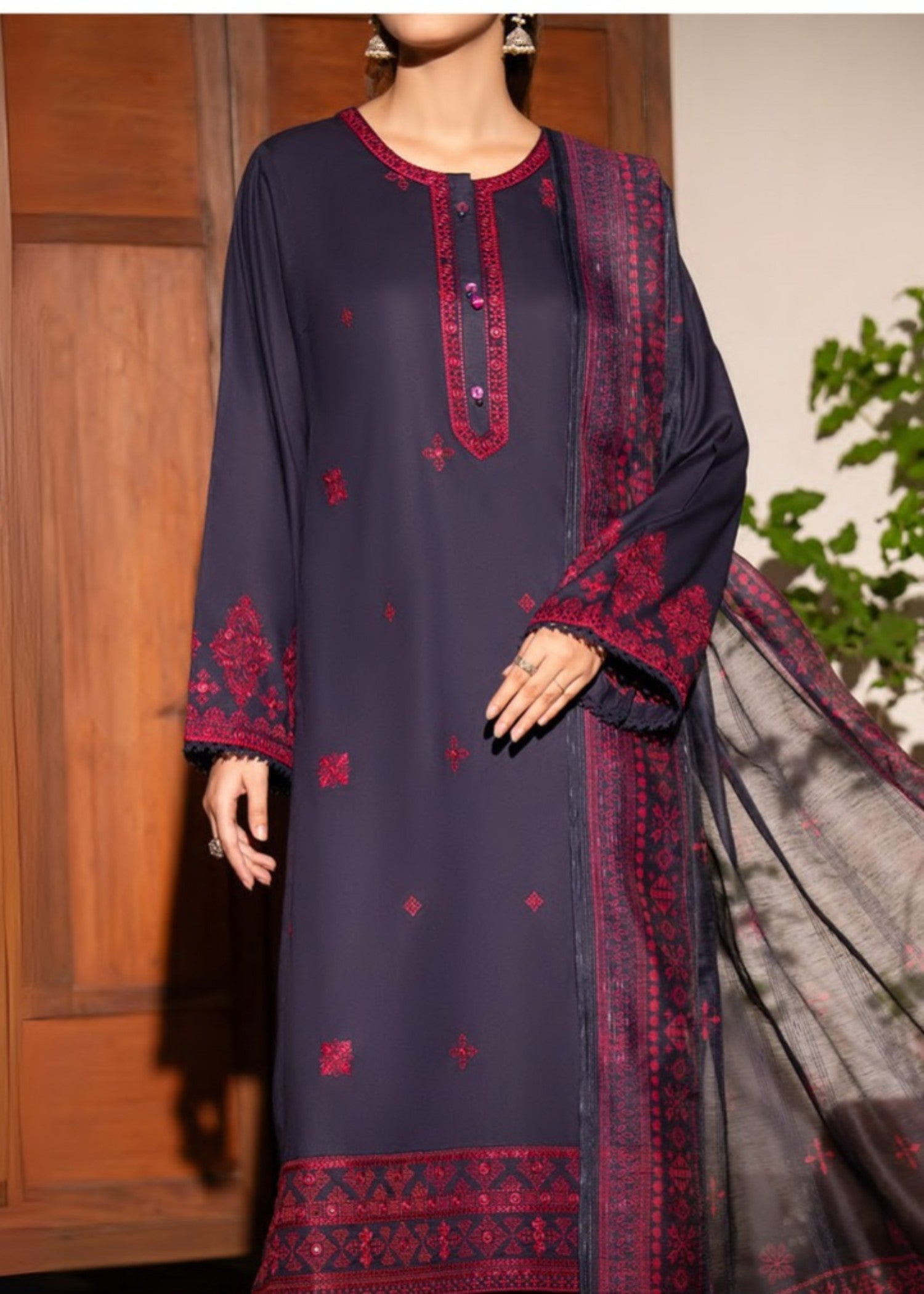 Chaudhary Arts Saiyaara Embroidered Women 3pcs