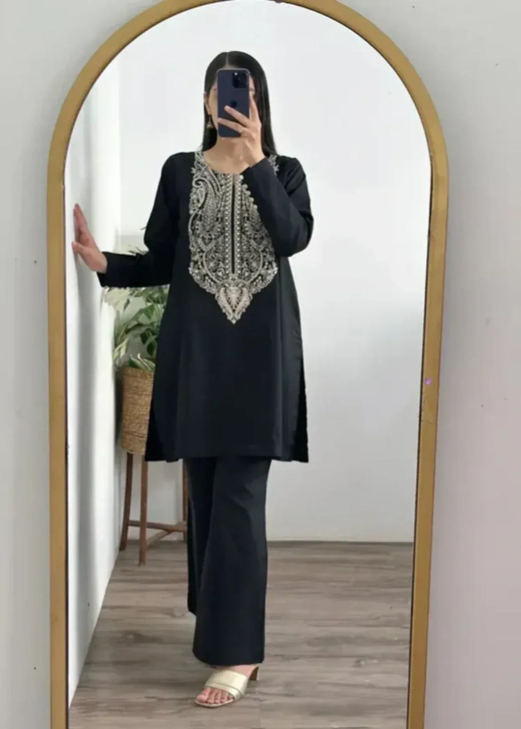 Chaudhary Arts Haya Embroidered Women 2pcs