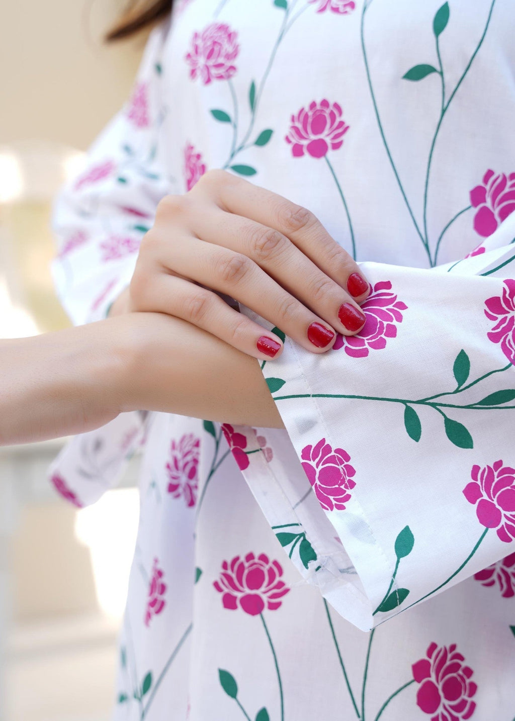 Chaudhary Arts Dream white Women 2pcs