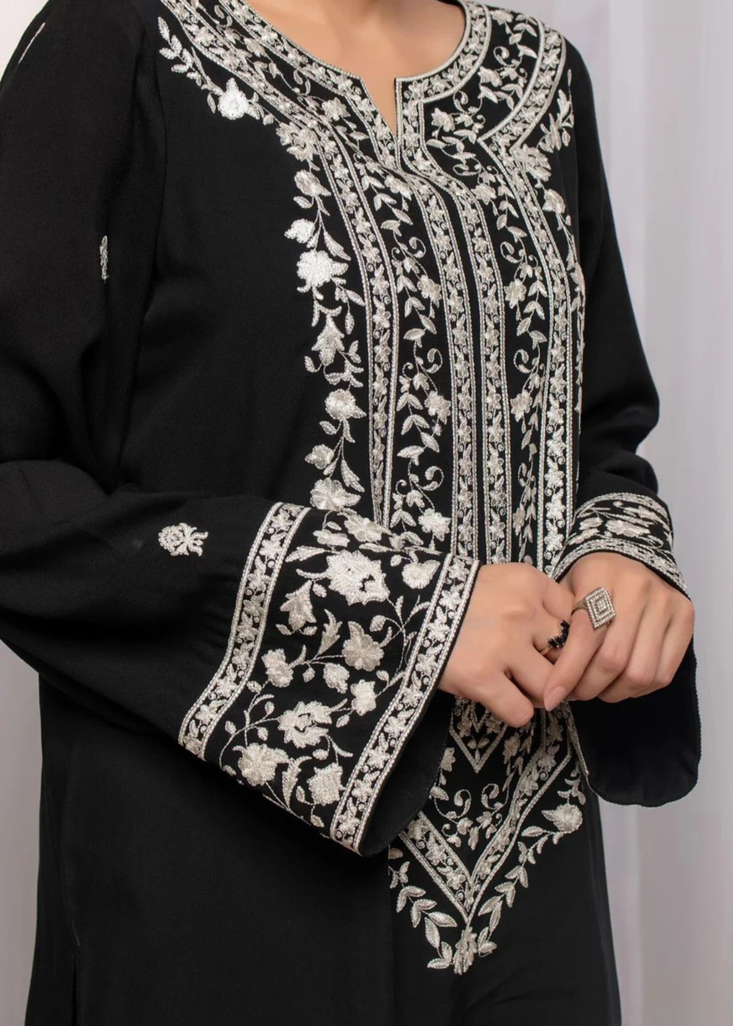 Zeenat & Zoha Noir Light Women 2pcs