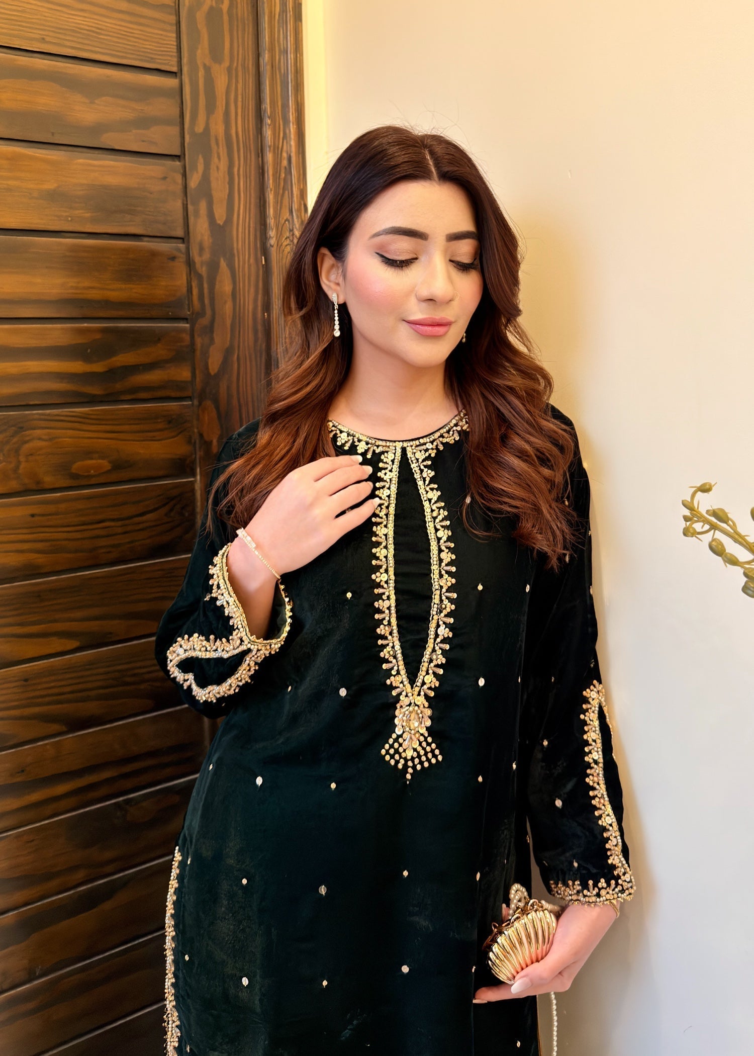 Laal Clothing Velvet V 09 Women 2pcs