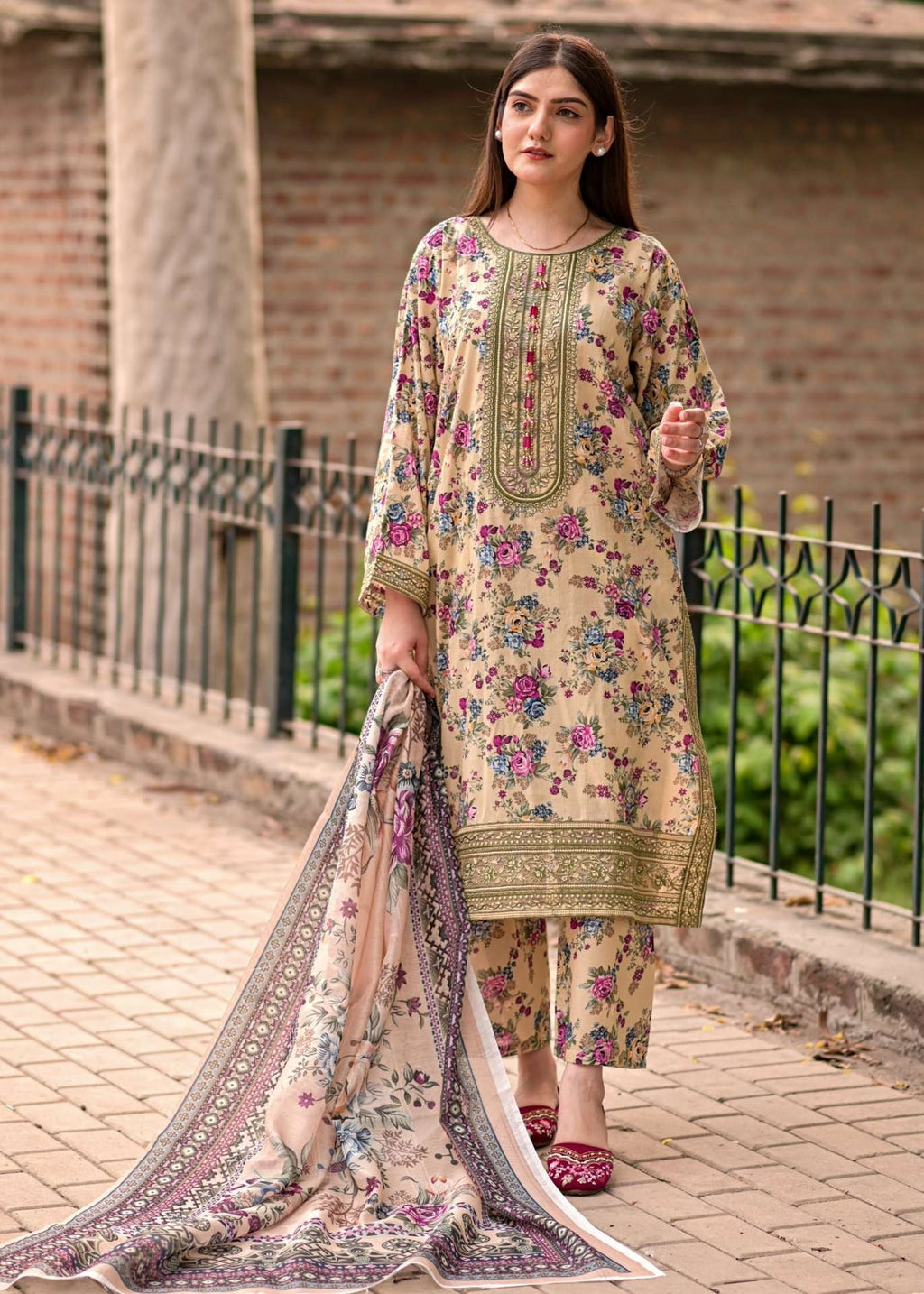 Chaudhary Arts Najaf Embroidered Women 3pcs