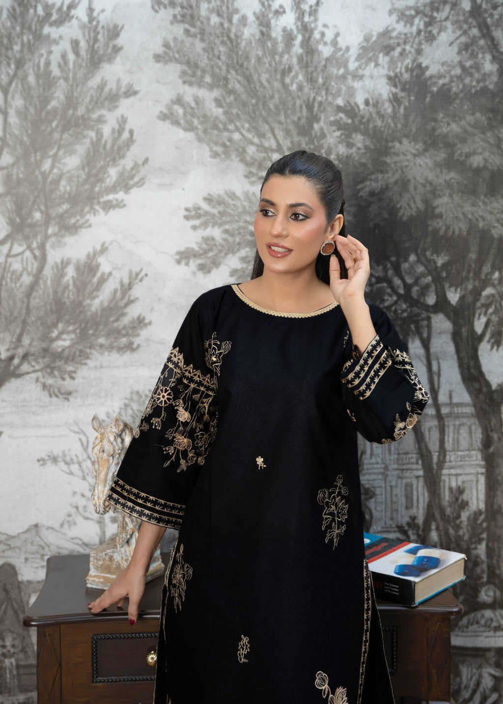 Fabric Garden Noir Luxe EMB Women 2pcs