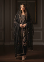 Pehnawa By Bin Akram’s Black Regalia | Embroidered Velvet Women 3pcs
