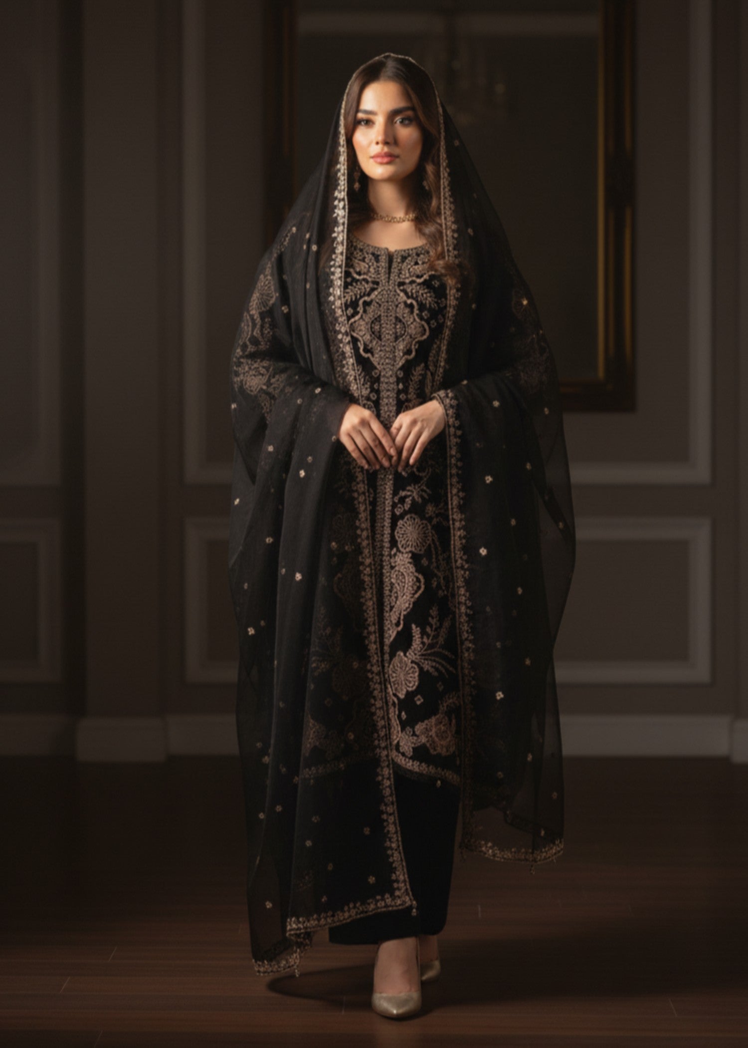 Pehnawa By Bin Akram’s Black Regalia | Embroidered Velvet Women 3pcs
