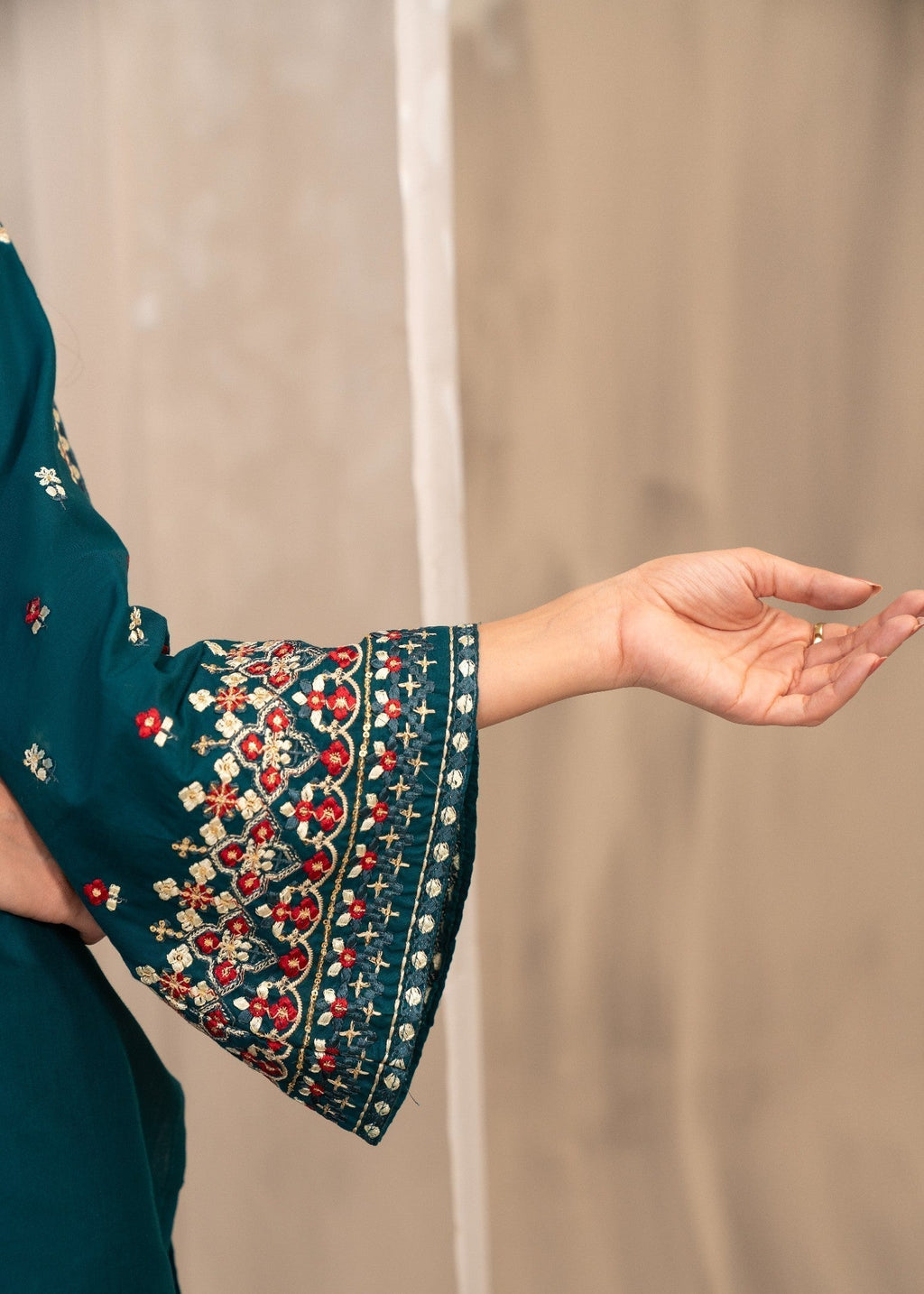 Shehroz Fashion Peacock EMBROIDERY Women 3pcs