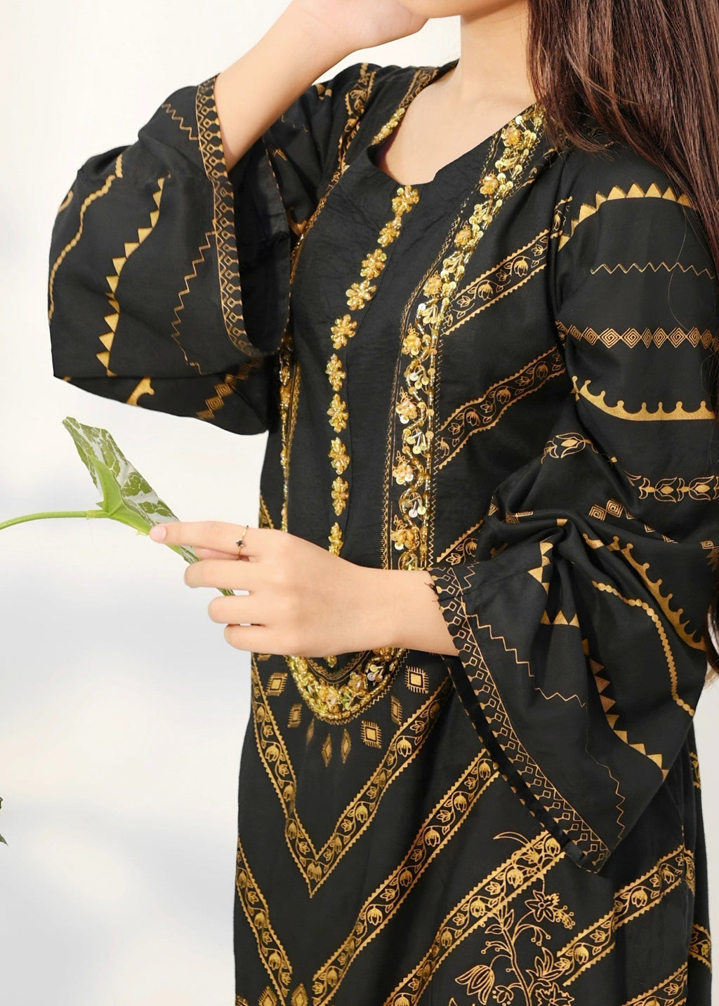 Virrora.Pk black Women 2pcs