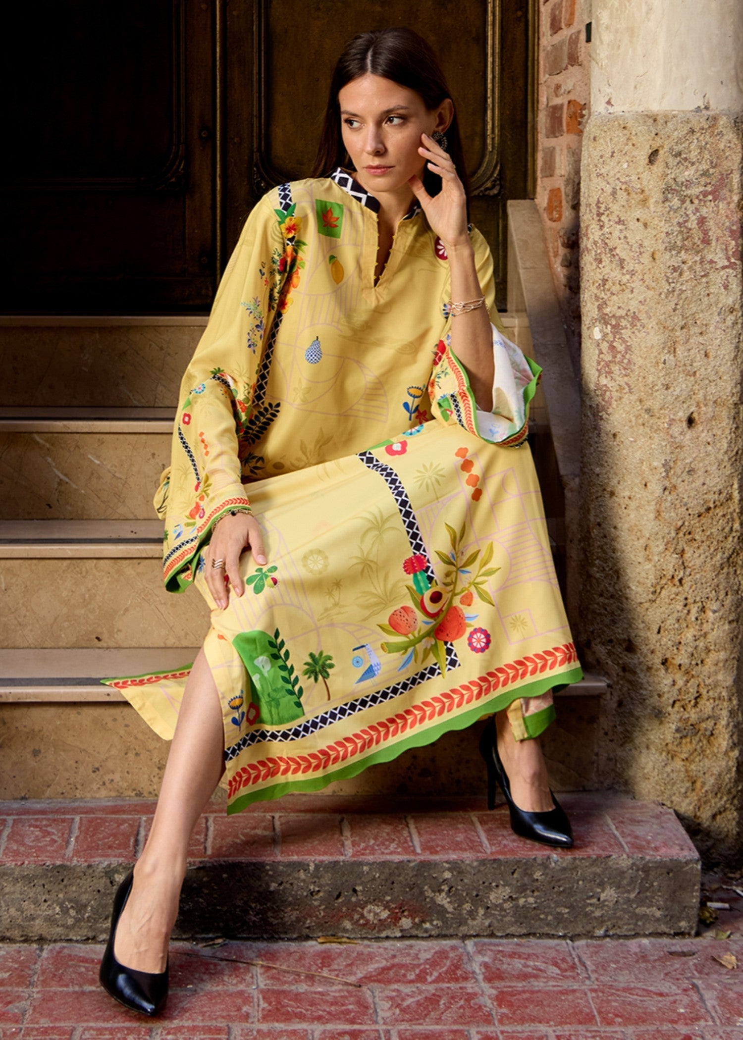 Kiara Neon Kaftan Women 1pcs