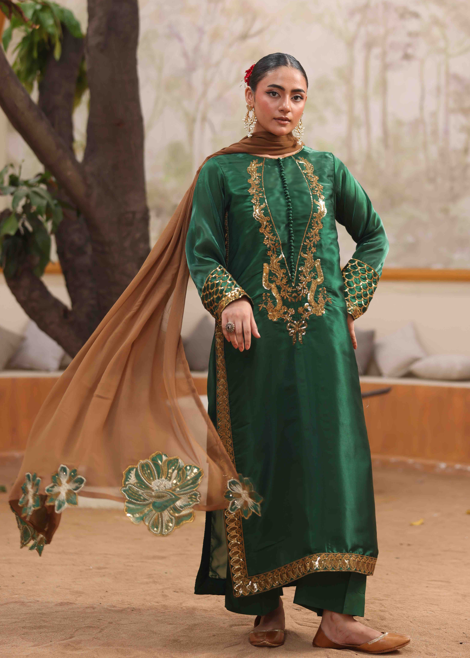 Costumo Amaris Women 4pcs