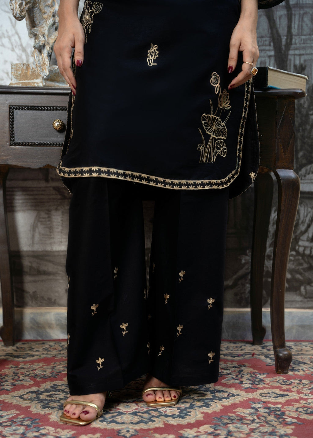 Fabric Garden Noir Luxe EMB Women 2pcs