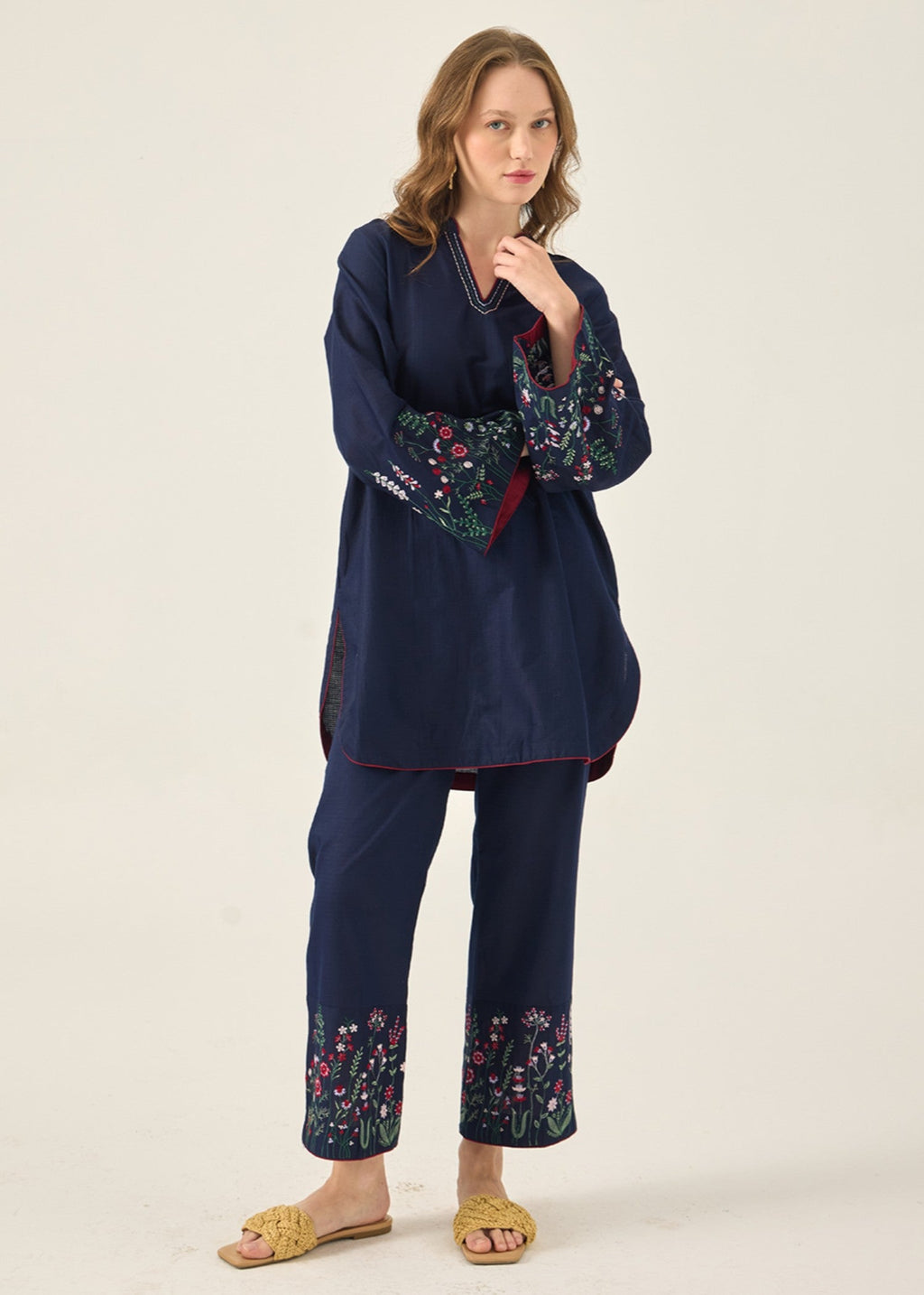 Kiara Serel – Embroidered Co ords Set Women 2pcs