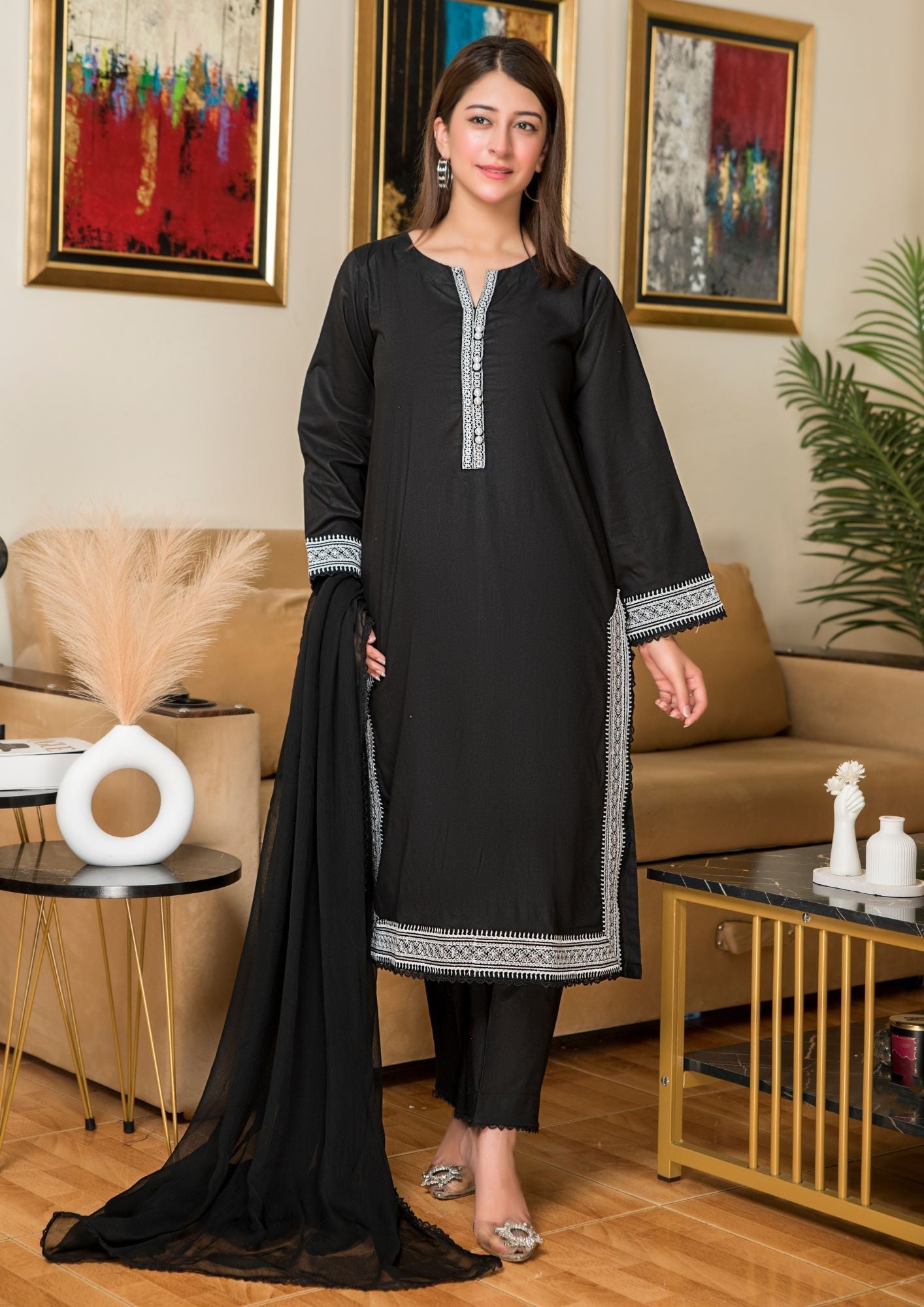 Yolo Pret EMBROIDERED LAWN BLK B25 0003 Women 3pcs