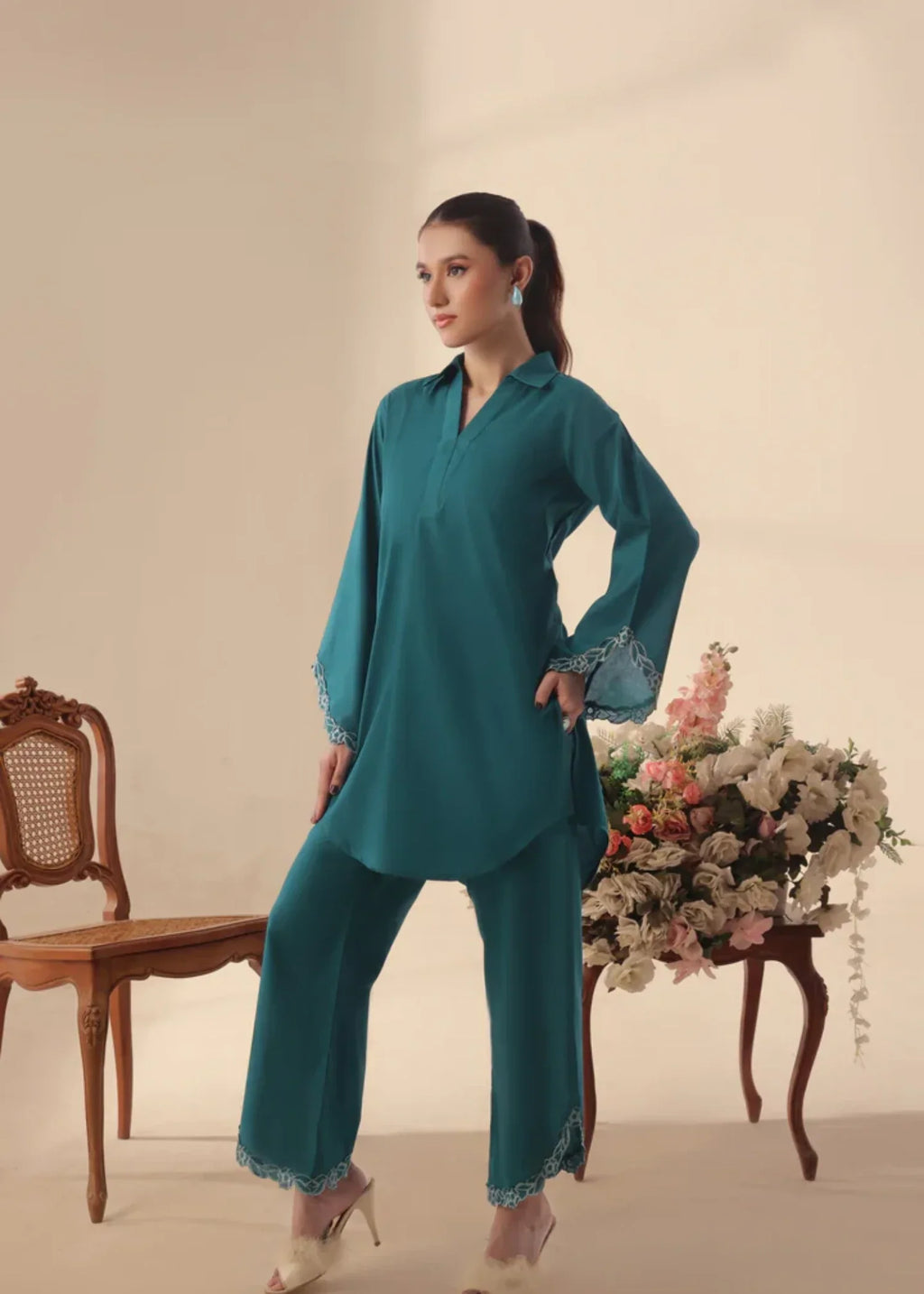 Luxeurs Mary Embroidered Lawn Dress Women 2pcs
