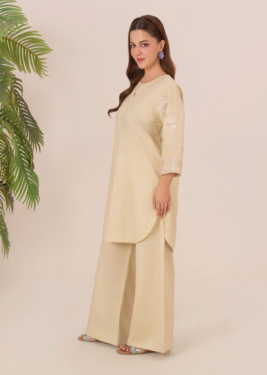 Chandan Nagri FINO Women 1pcs