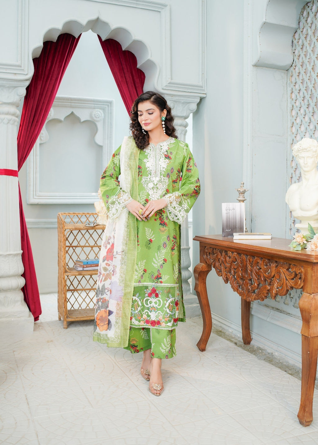 Safdar Embroidery Printed Pure Lawn Embroidered 10 Women 3pcs