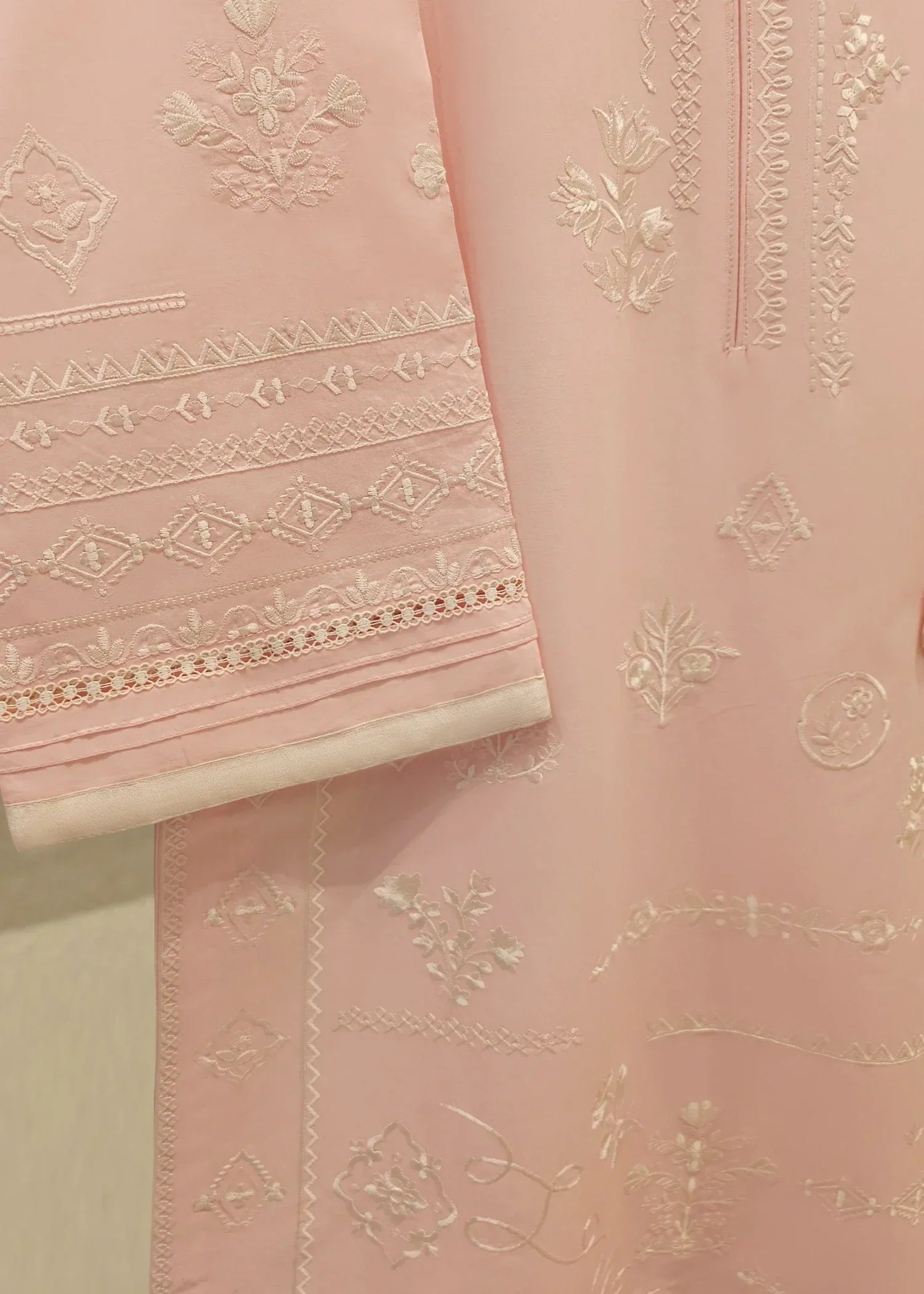 Agha Noor Embroidered Cambric Suit S112204 Women 2pcs