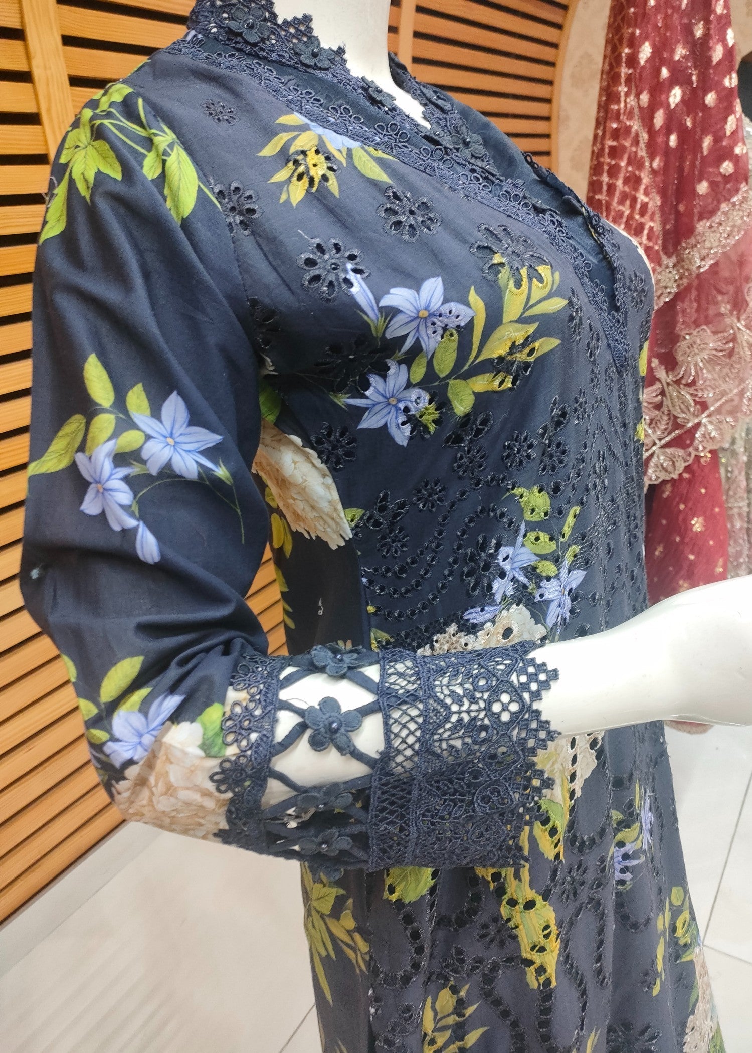 Maria B V2 MPT 2602 B Women 3pcs