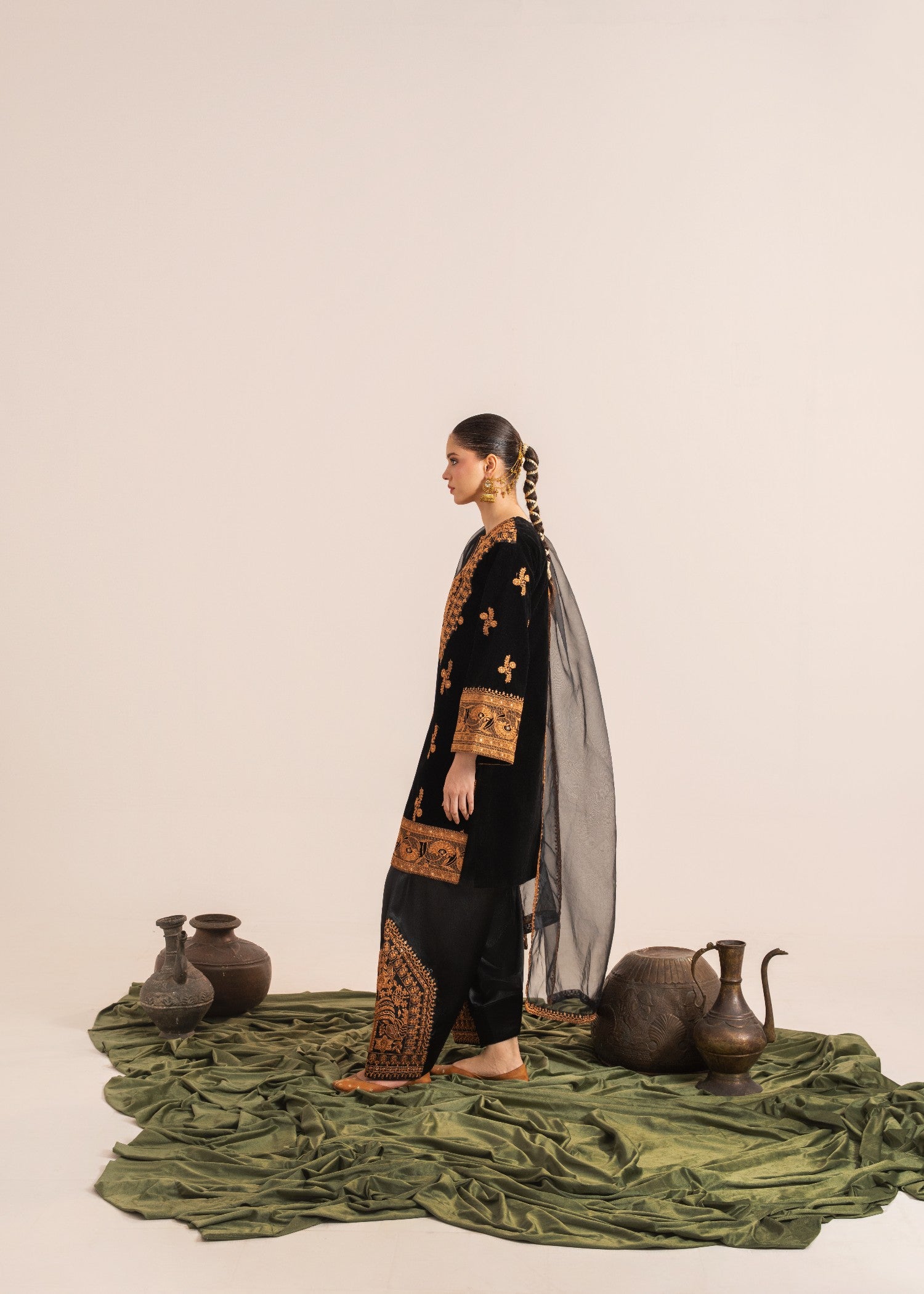 Rajdulari Kangana Velvet Women 3pcs