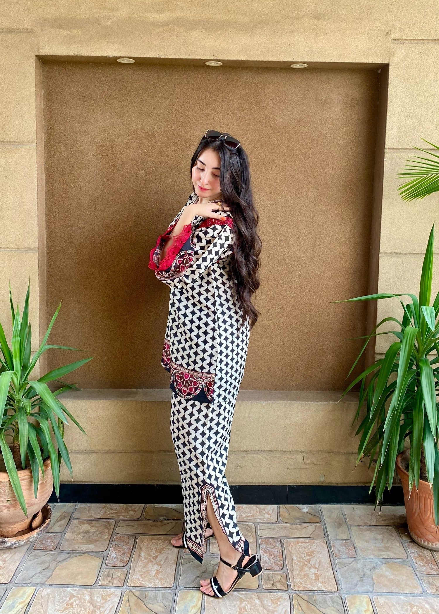 Preetpret Sahira Women 2pcs