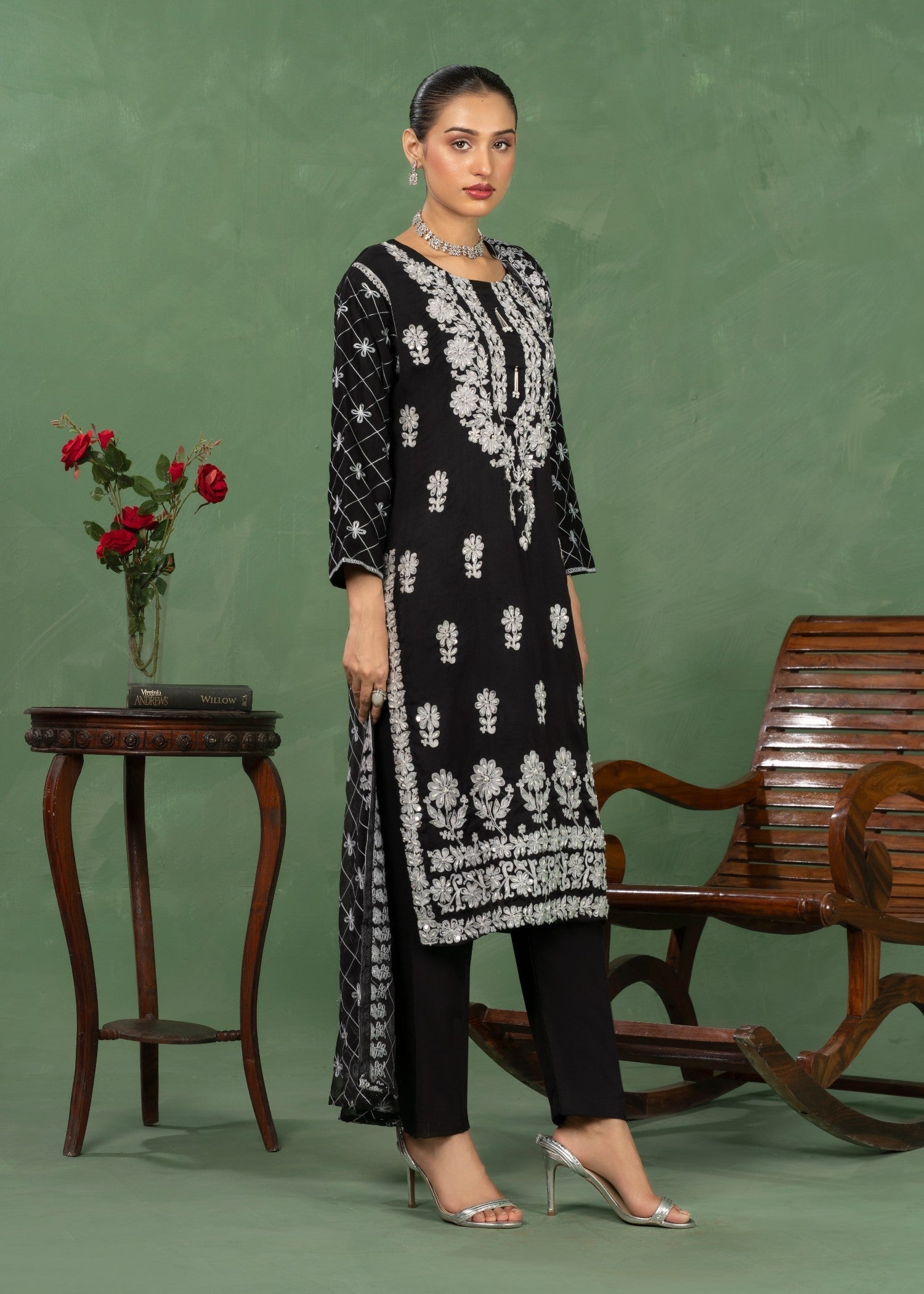 Four Season Boutique ZEWAR BLACK Women 3pcs