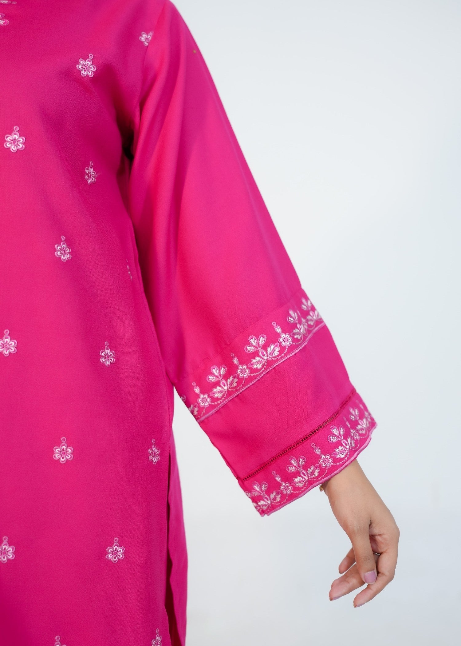 Pretbee Pink embroidered dhanak farshi shalwar set Women 3pcs