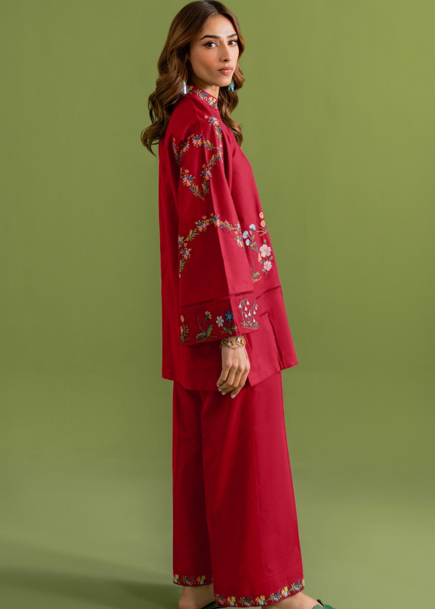 Kiara Erya – Embroidered Khaddar Set Women 2pcs