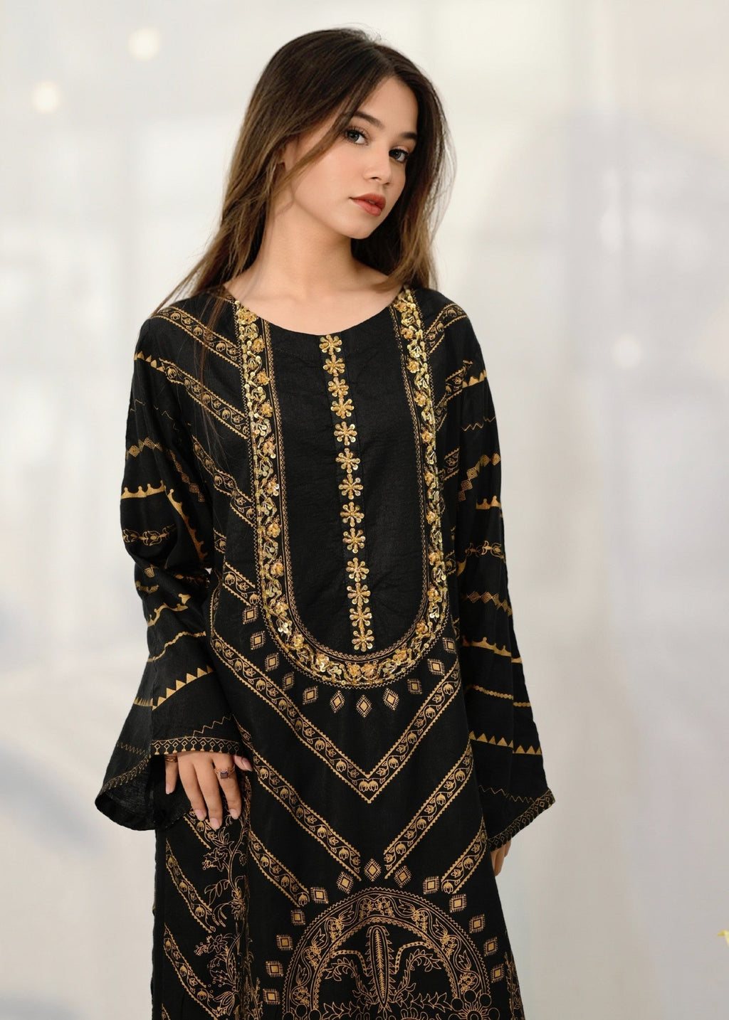 Virrora.Pk black Women 2pcs