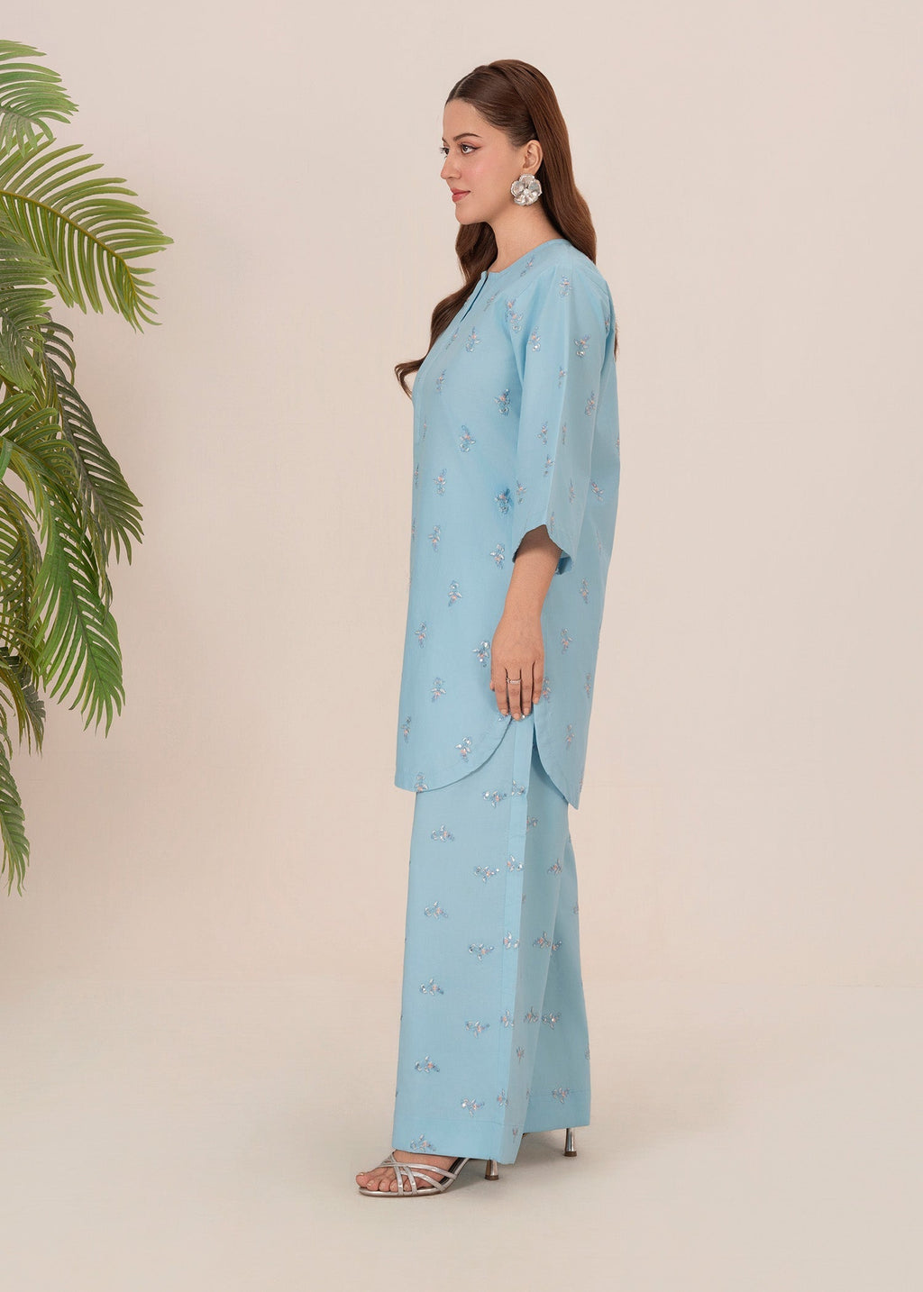 Chandan Nagri MIRA Women 1pcs