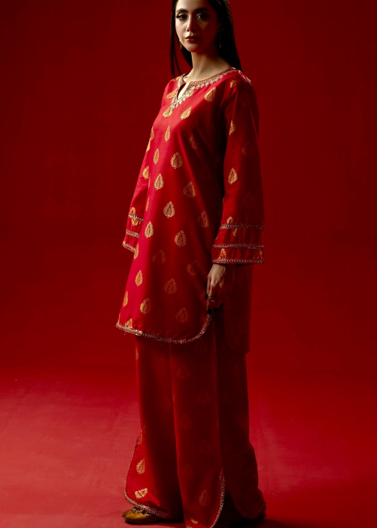 Zeenat & Zoha Ruby Pearl Women 2pcs