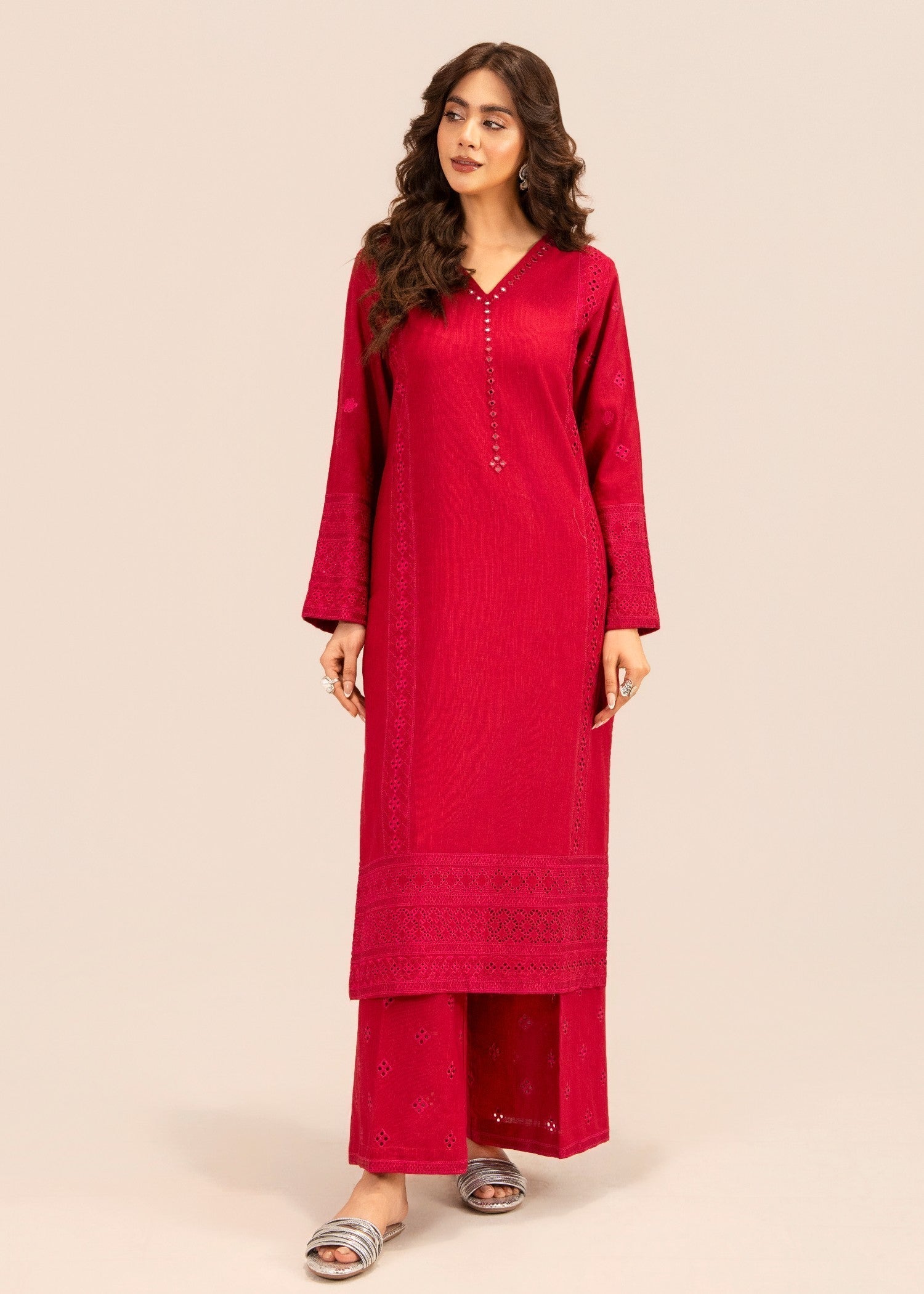 Sahibas By Mirza Aabroo Red Women 2pcs