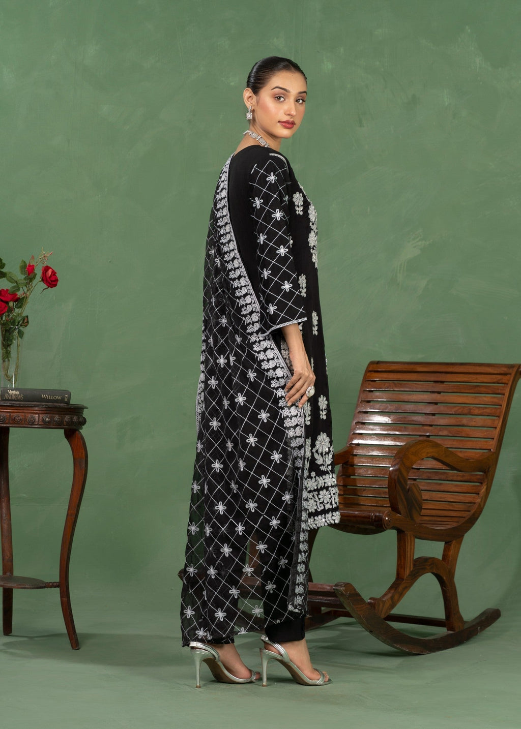 Four Season Boutique ZEWAR BLACK Women 3pcs