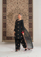 Maira Fashion Black embroided kurta set Women 3pcs