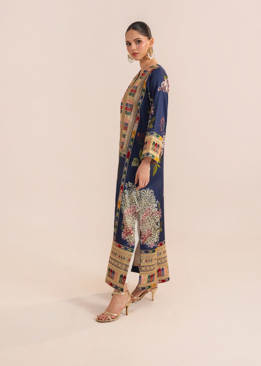 Rajdulari Kareena Silk Kaftan Women 1pcs