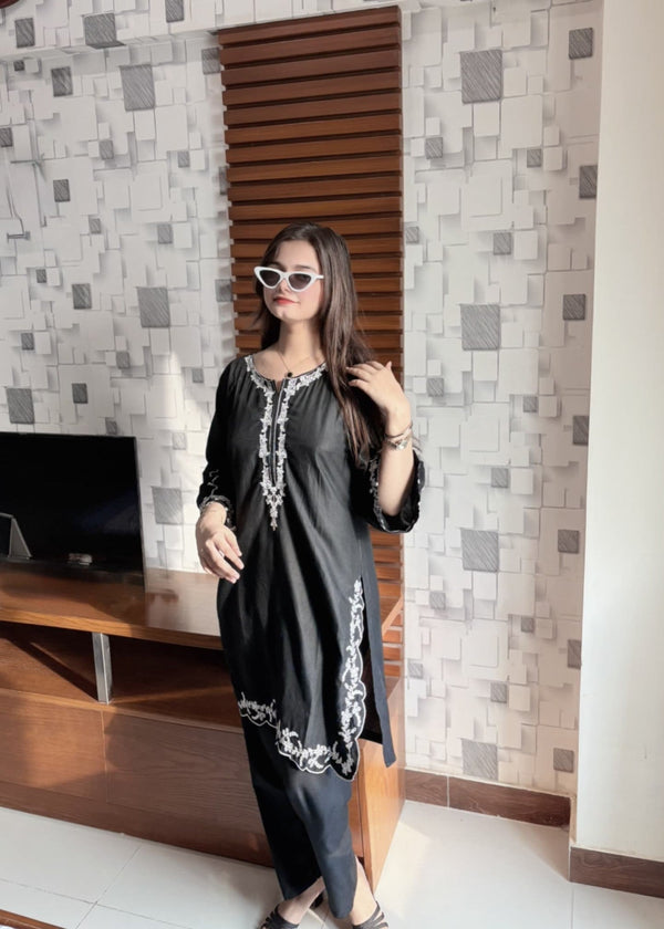 Sabahaats Black Linen Cutwork Embroidered Kurti & Trouser Set Women 2pcs